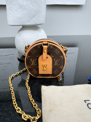 LIKE NEW - Louis Vuitton Monogram Boite Chapeau Necklace