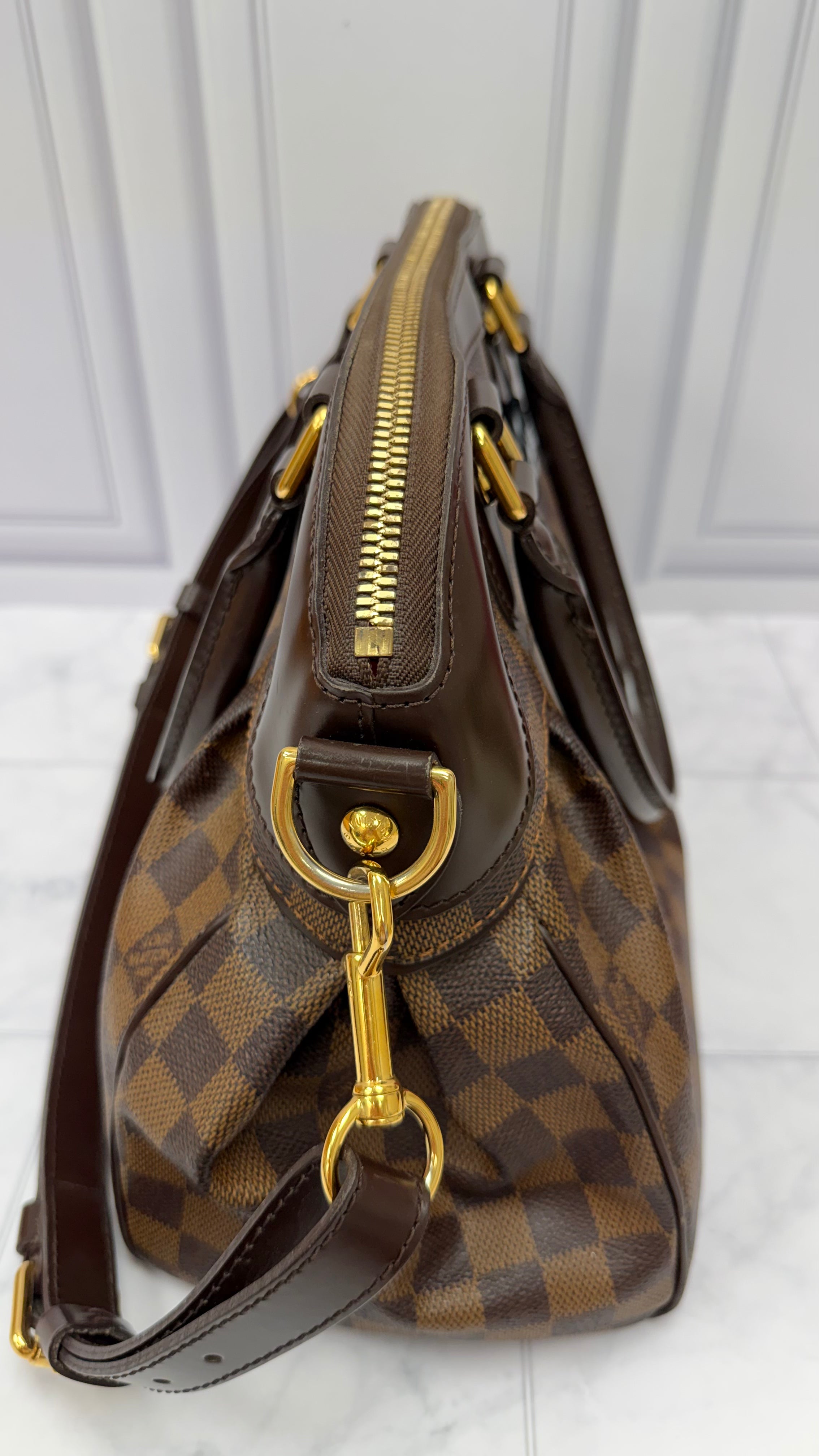 *DONS DROP* Louis Vuitton Damier Ebene Trevi PM Shoulder Bag