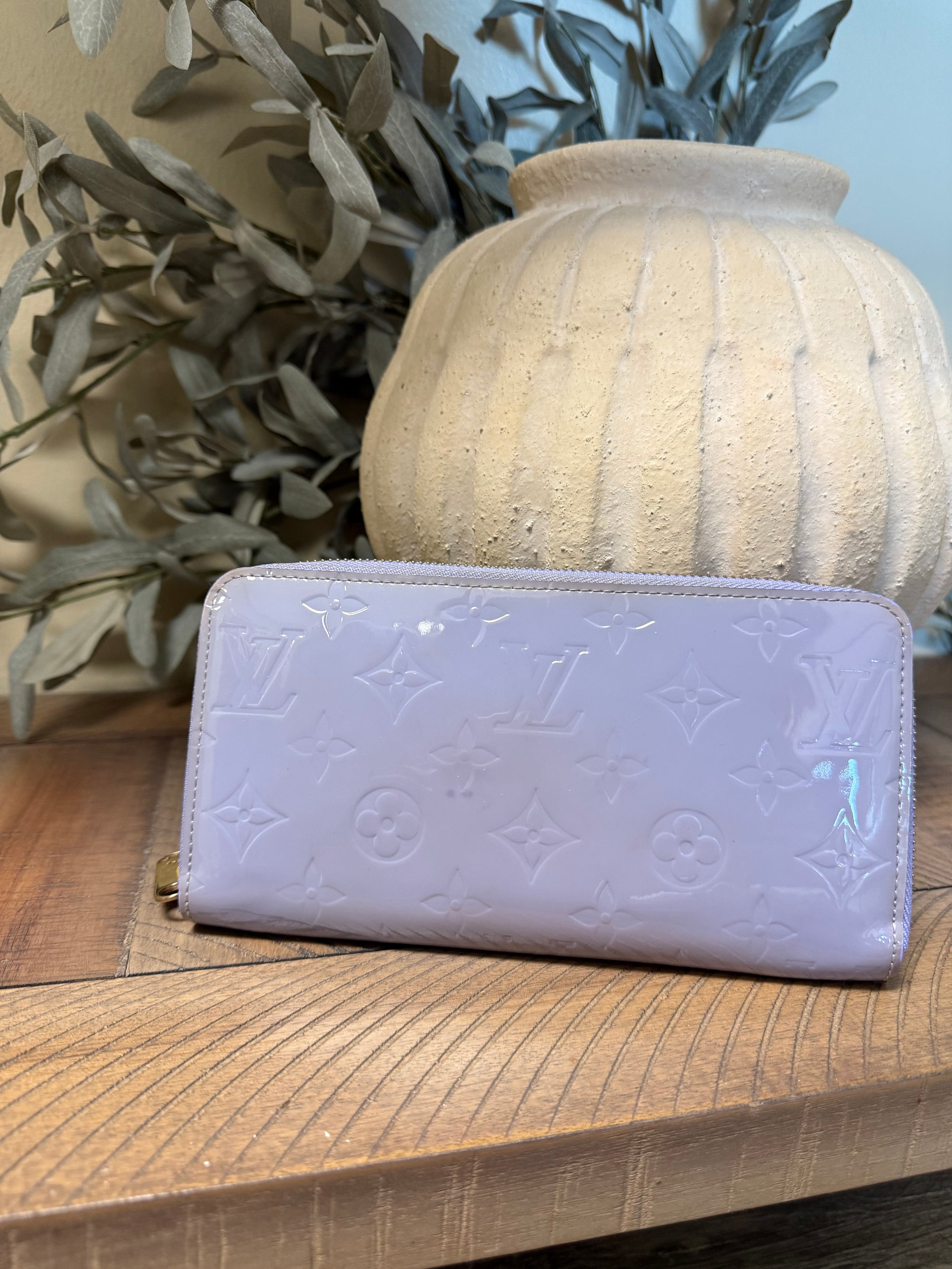 Louis Vuitton Lavender Vernis Zippy Wallet