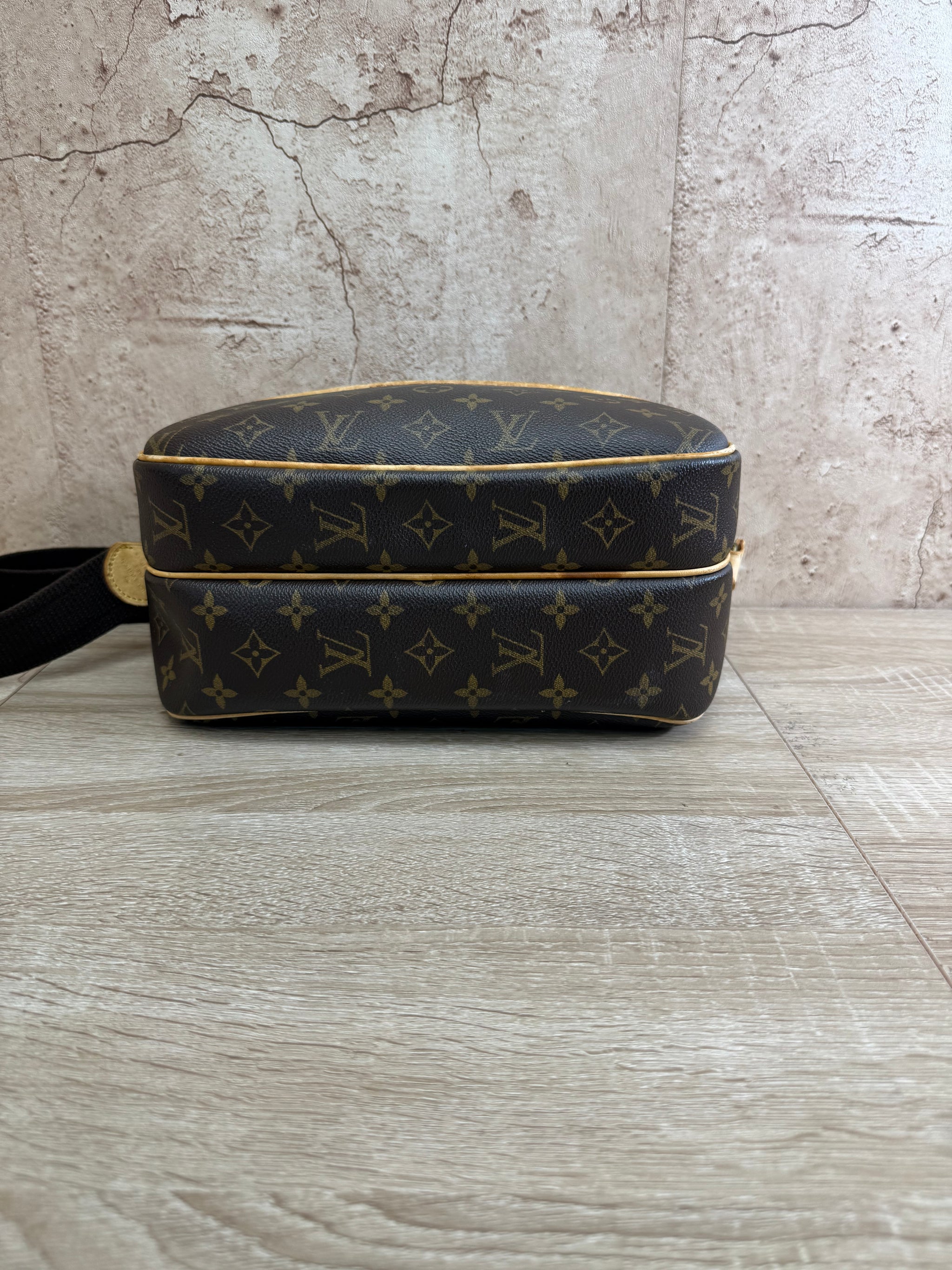 Louis Vuitton Monogram Reporter PM