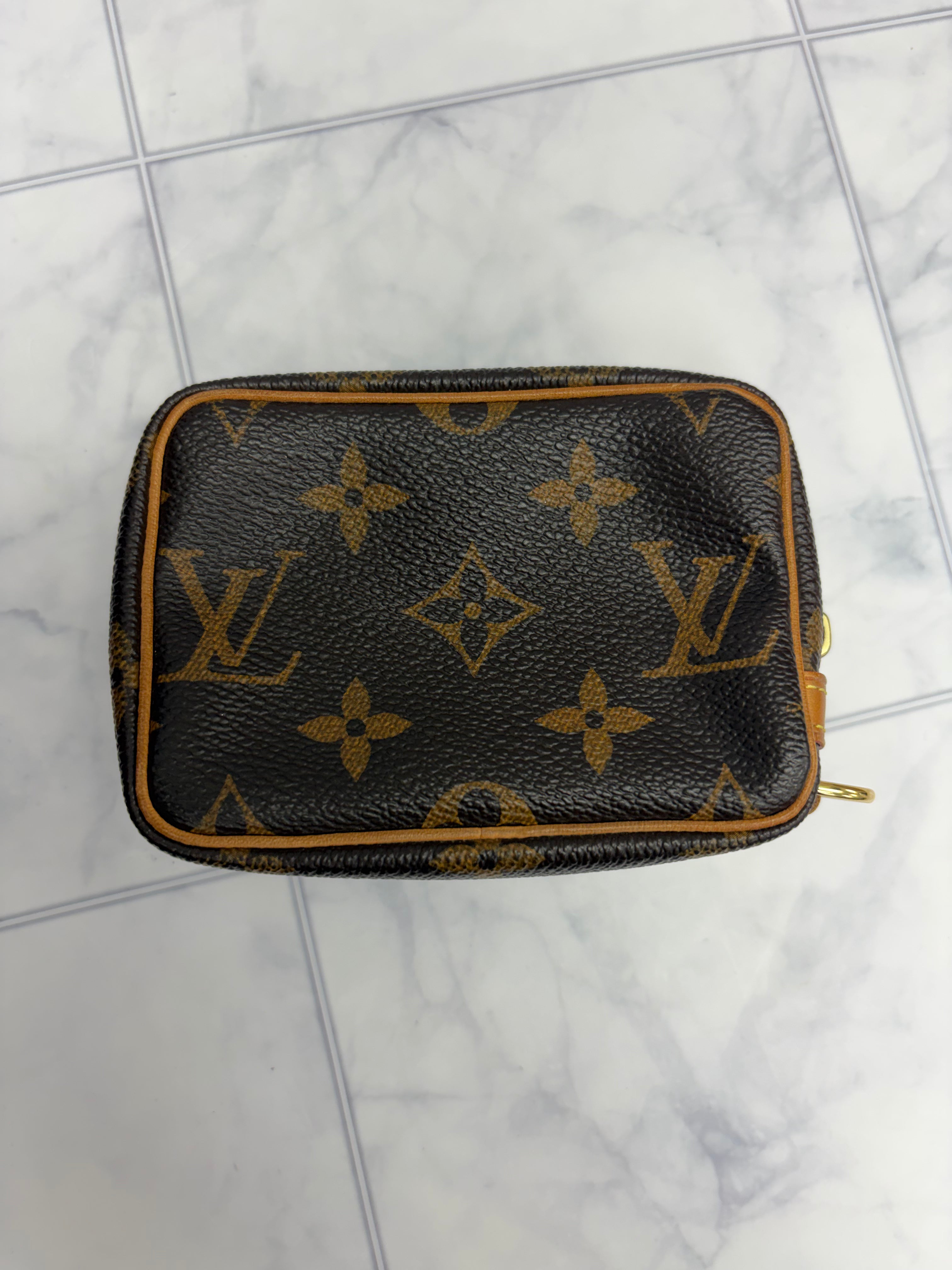 Louis Vuitton Monogram Wapity Pouch