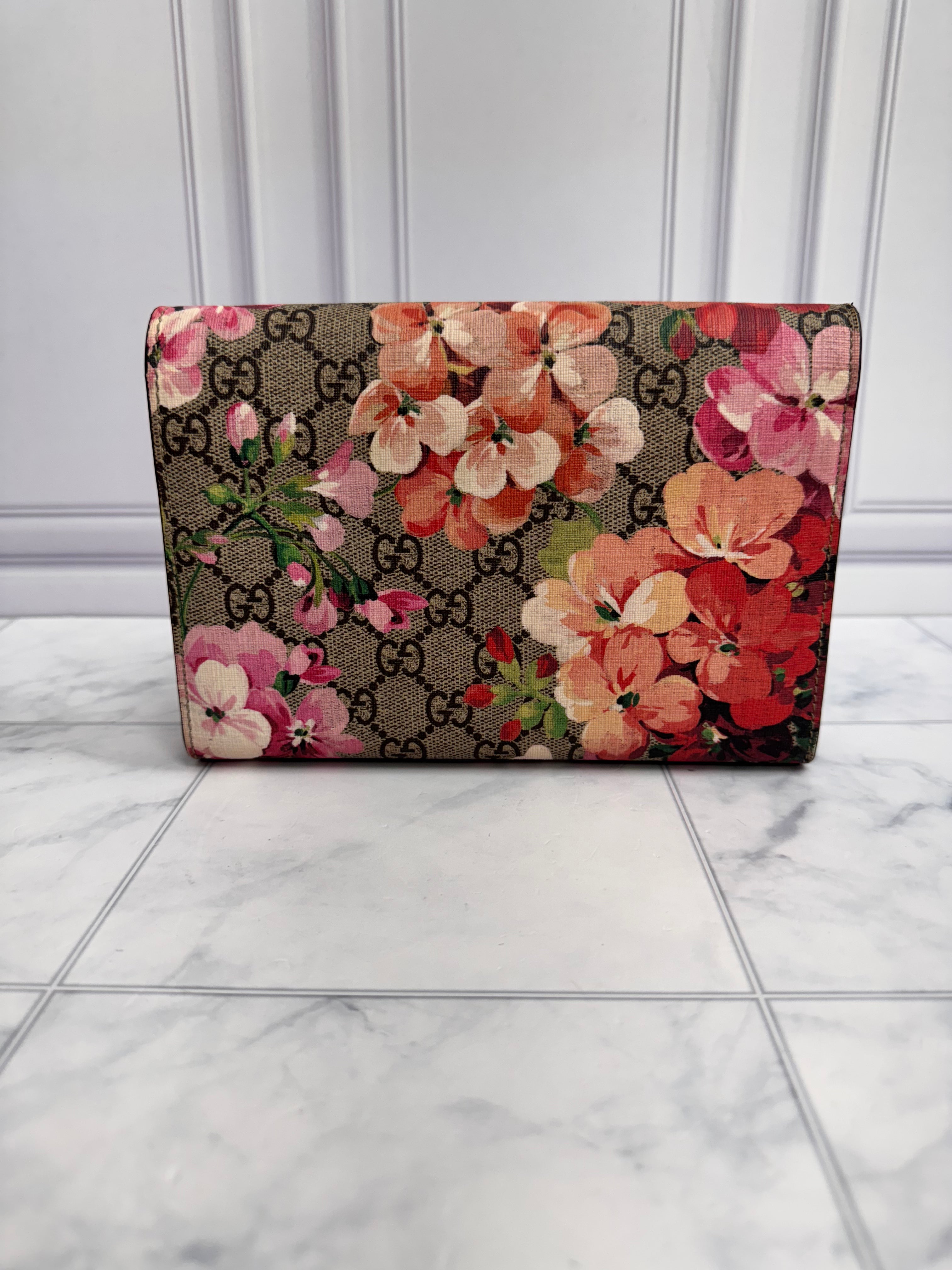 Gucci GG Supreme Blooms Dionysus Wallet On A Chain