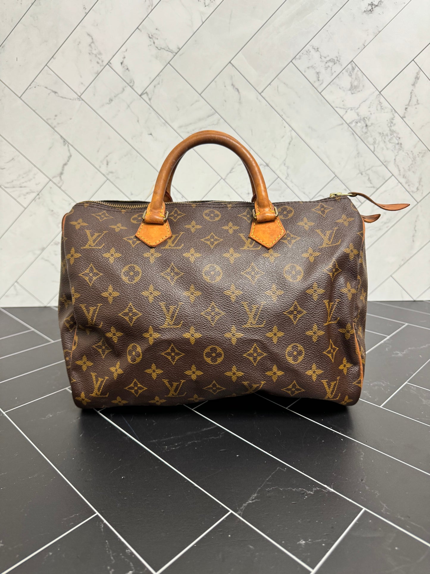 Louis Vuitton Monogram Speedy 30