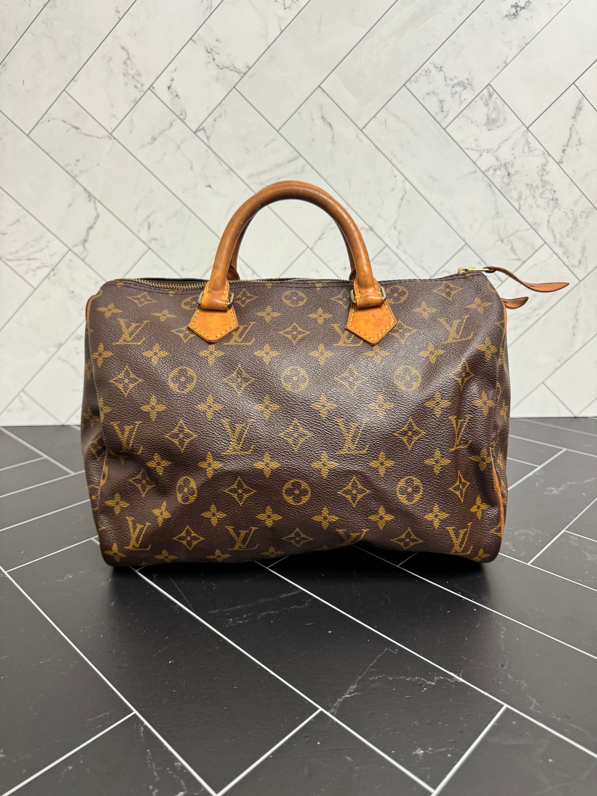 Louis Vuitton Monogram Speedy 30