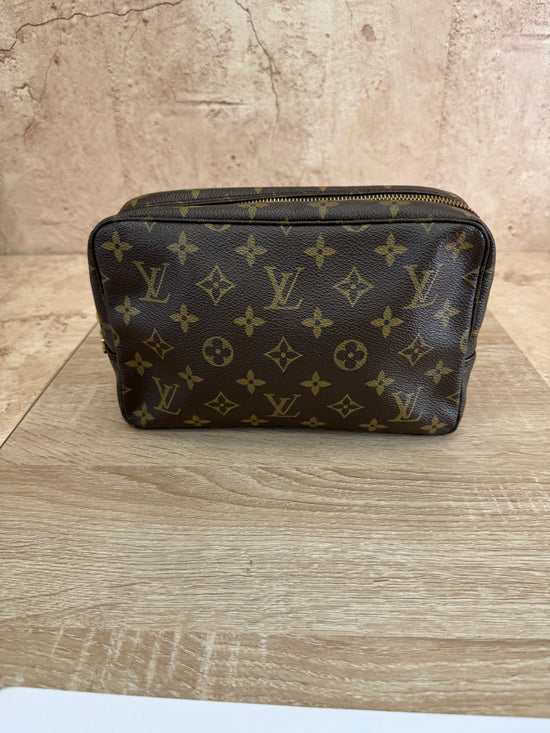 Louis Vuitton Monogram Toiletries 23 Pouch