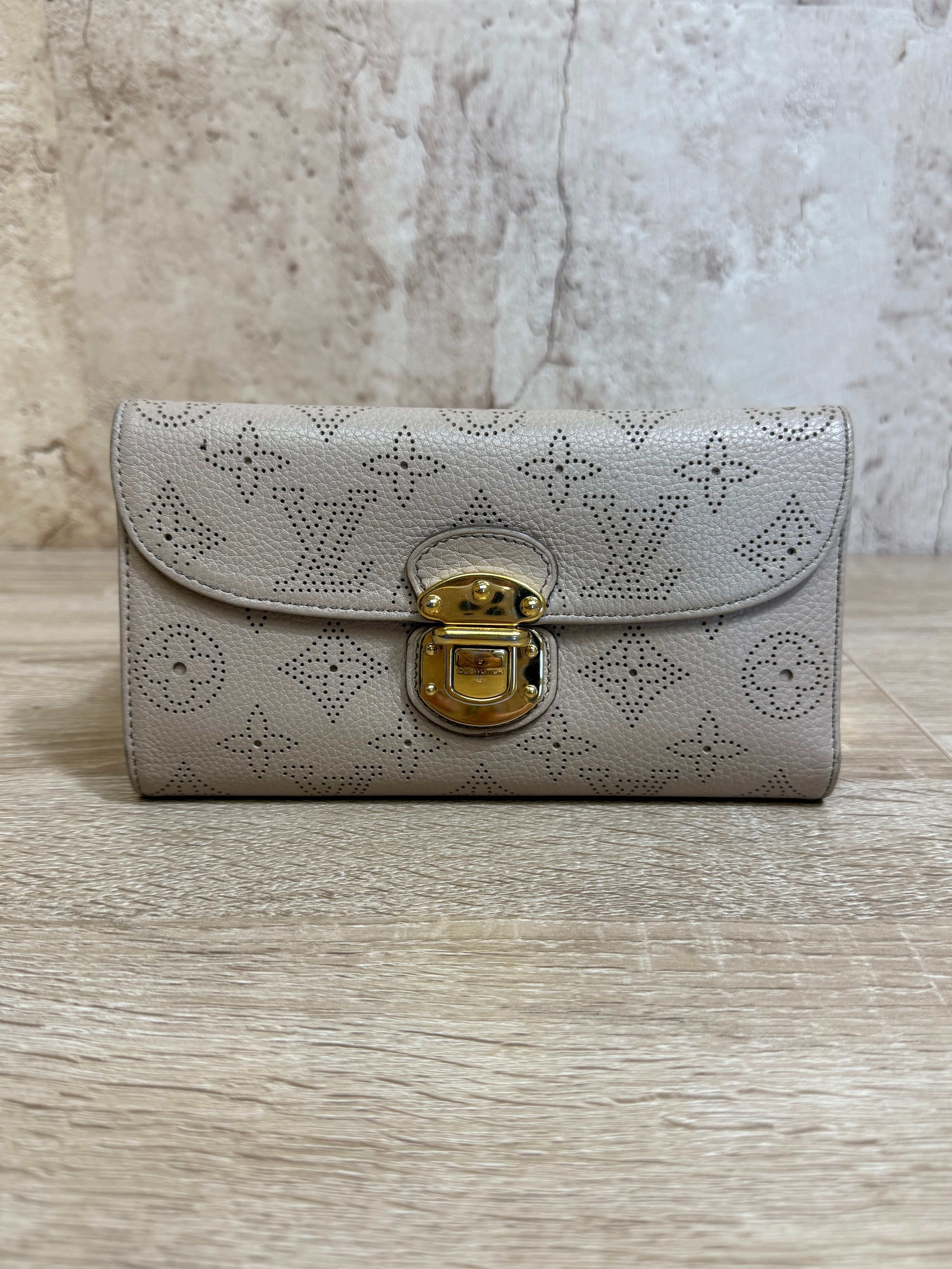 Louis Vuitton Beige Mahina Amelia Flap Long Wallet