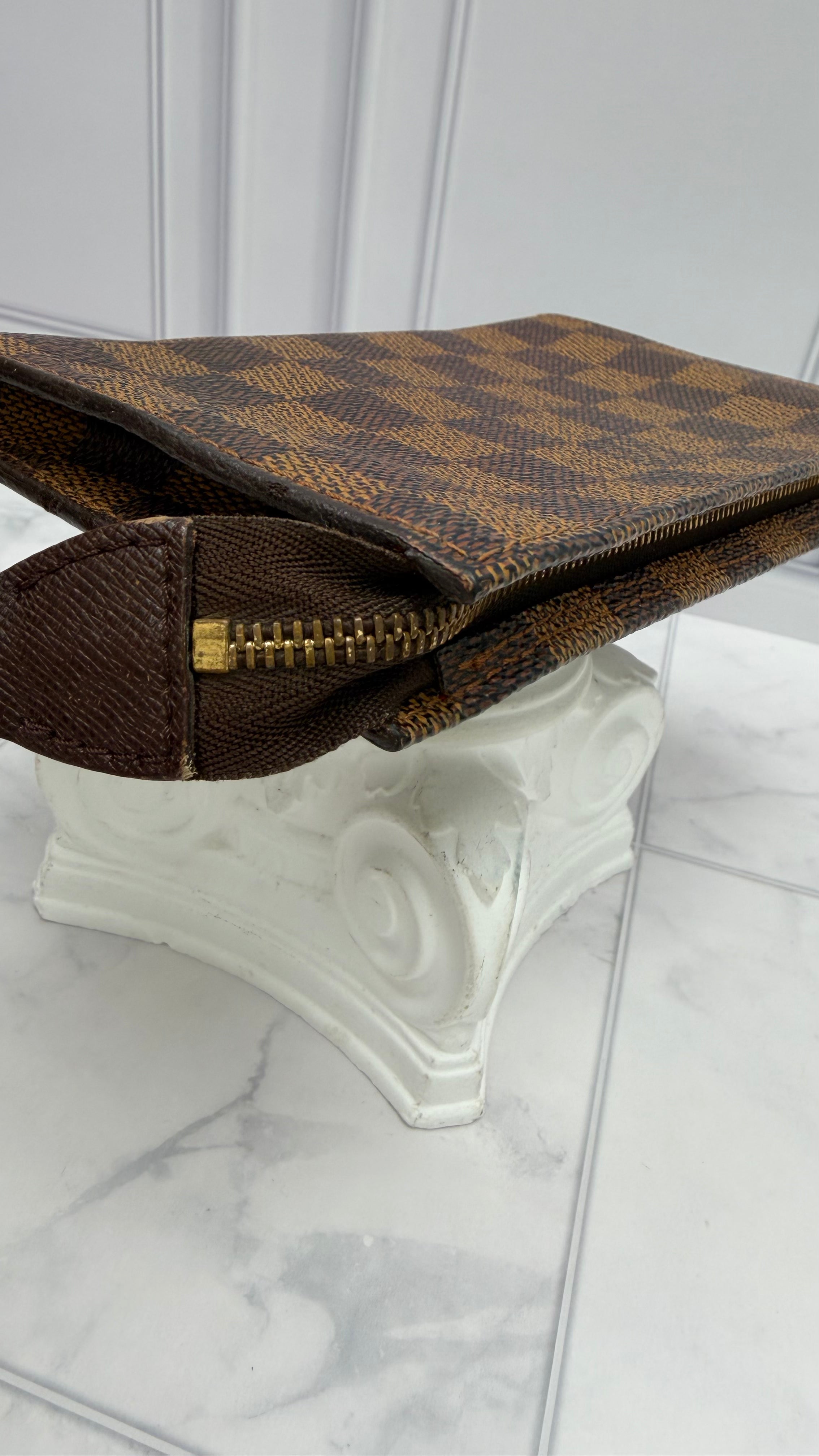 Louis Vuitton Damier Ebene Bucket Pouch
