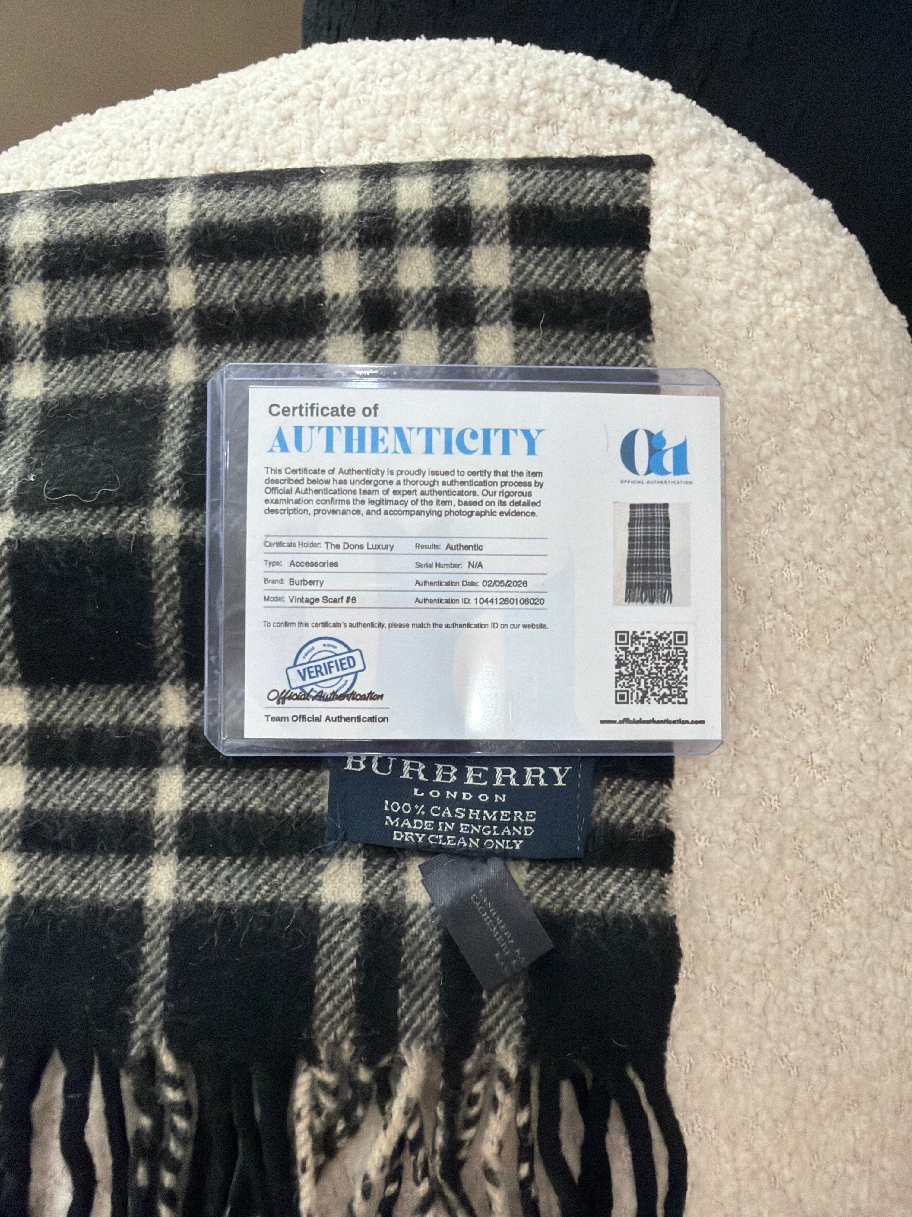 Burberry Vintage Black And White Novacheck Cashmere Scarf