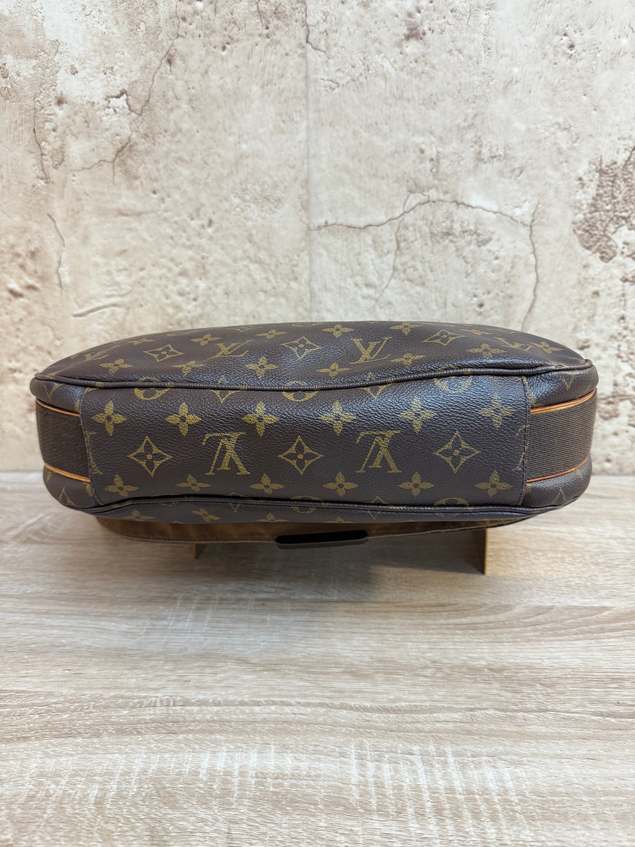 Louis Vuitton Monogram Messenger Bag