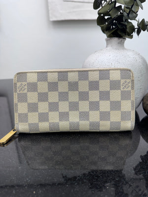 Louis Vuitton Damier Azur Zippy Wallet