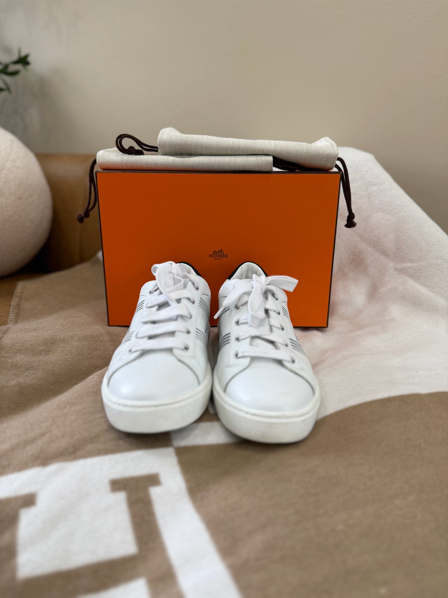 Hermès White & Black Leather Avantage Low Top Sneaker 39.5/9