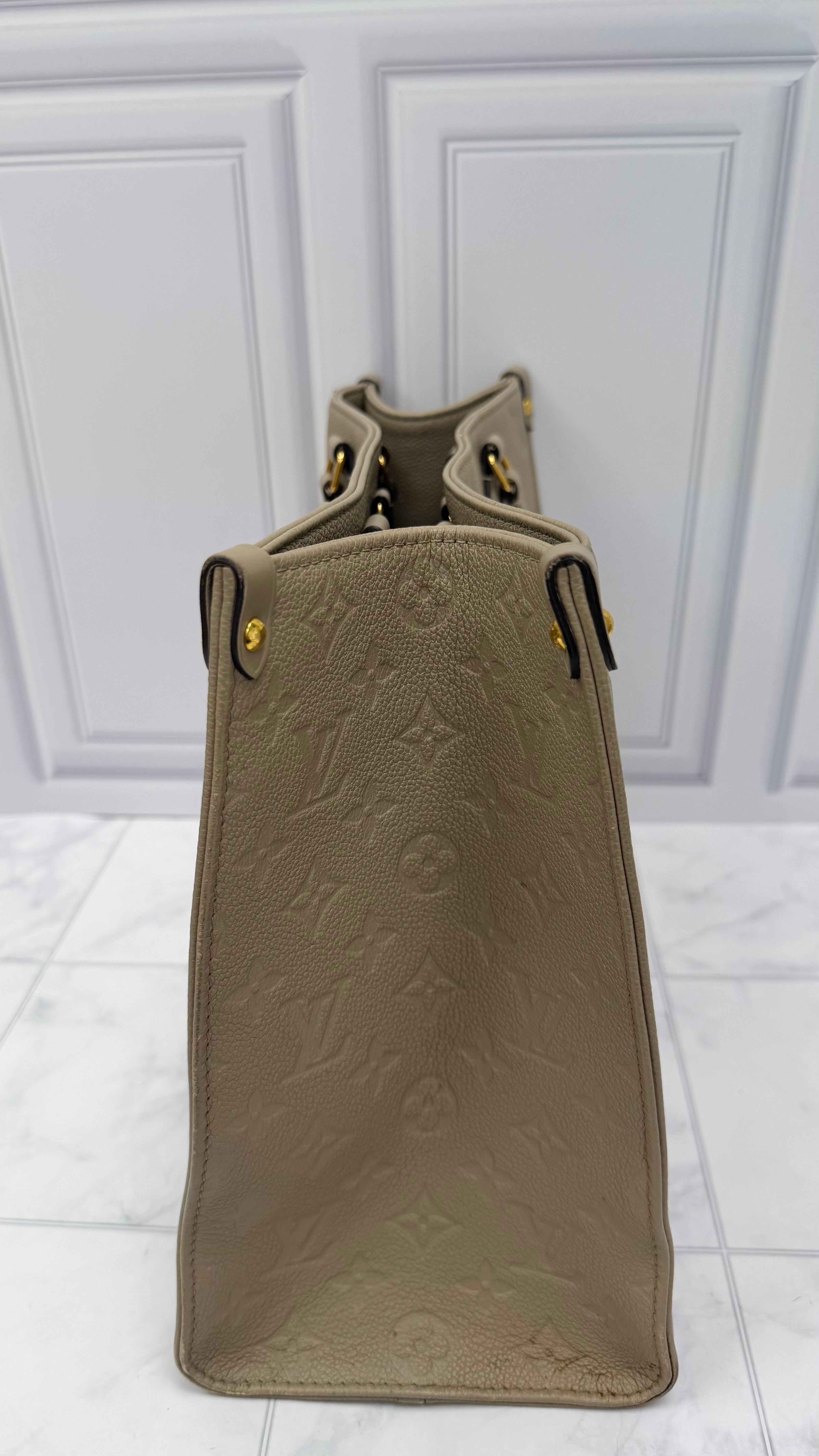 *DONS DROP* Louis Vuitton Turtledove Empreinte On The Go MM Tote Bag