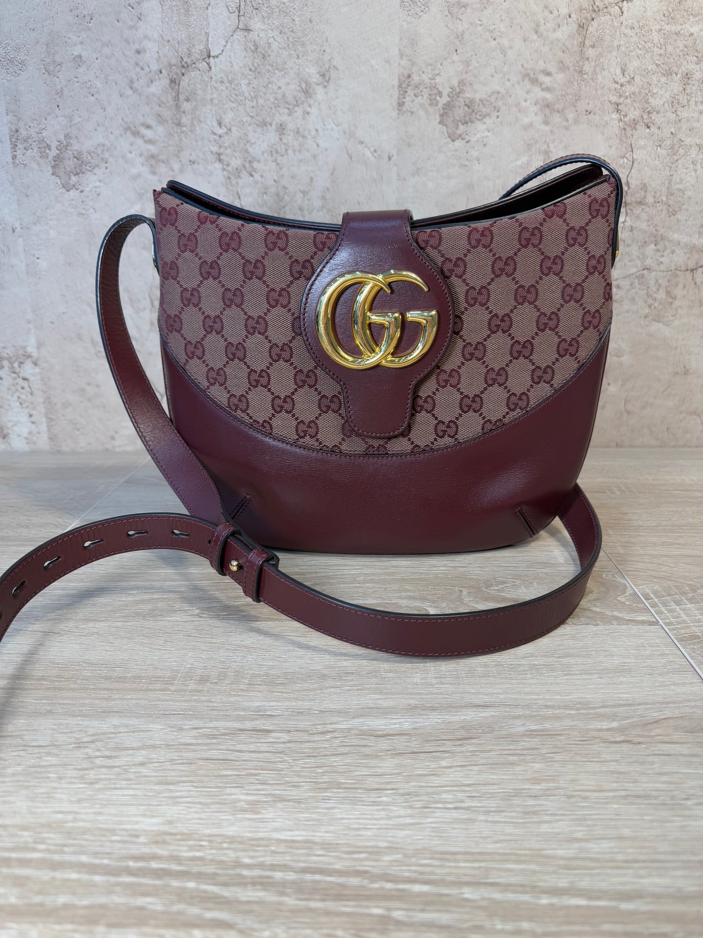 LIKE NEW Gucci Burgundy Canvas & Leather Arli GG Shoulder Bag