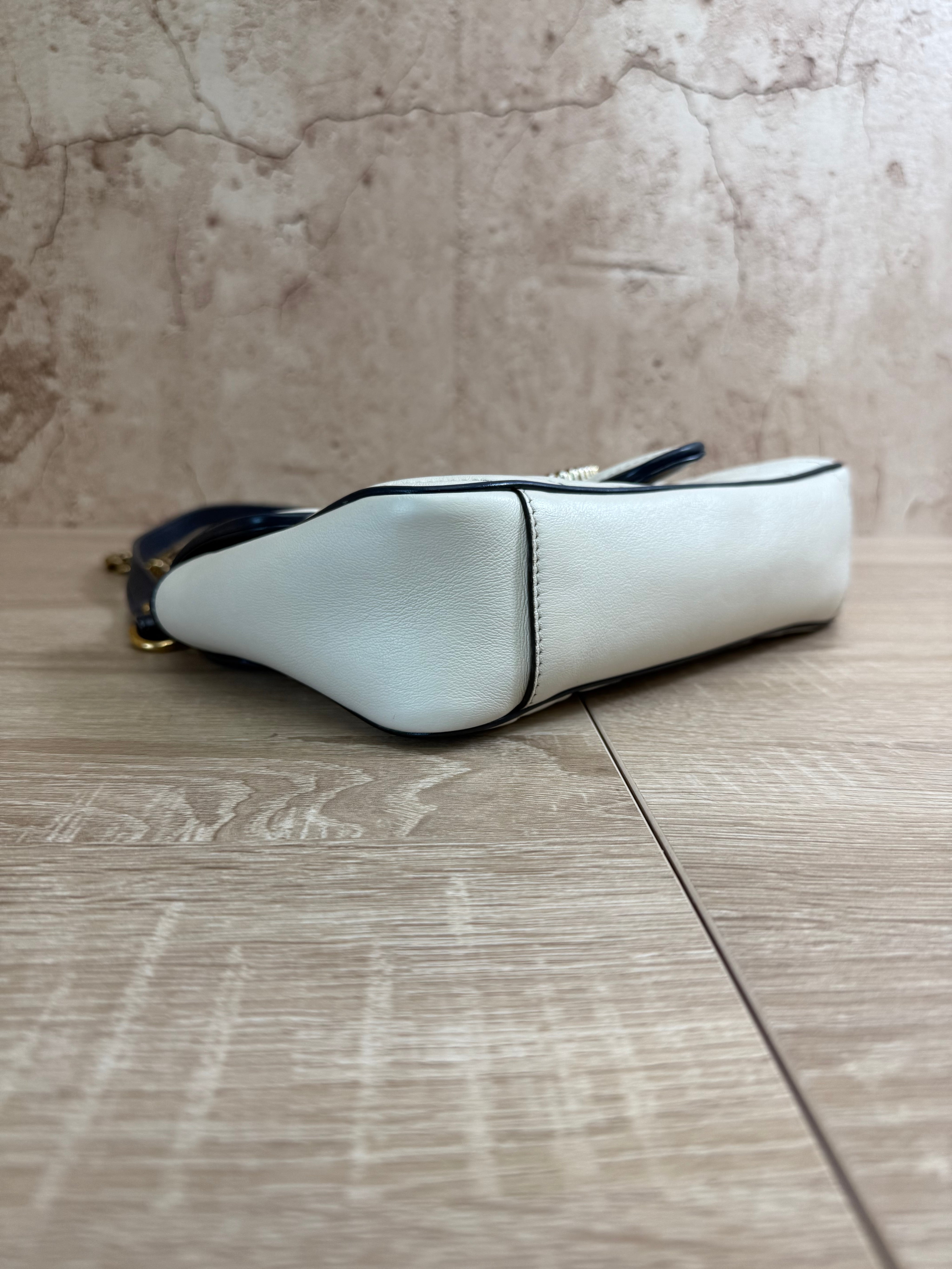 Gucci White And Navy GG Marmont Medium Flap Bag