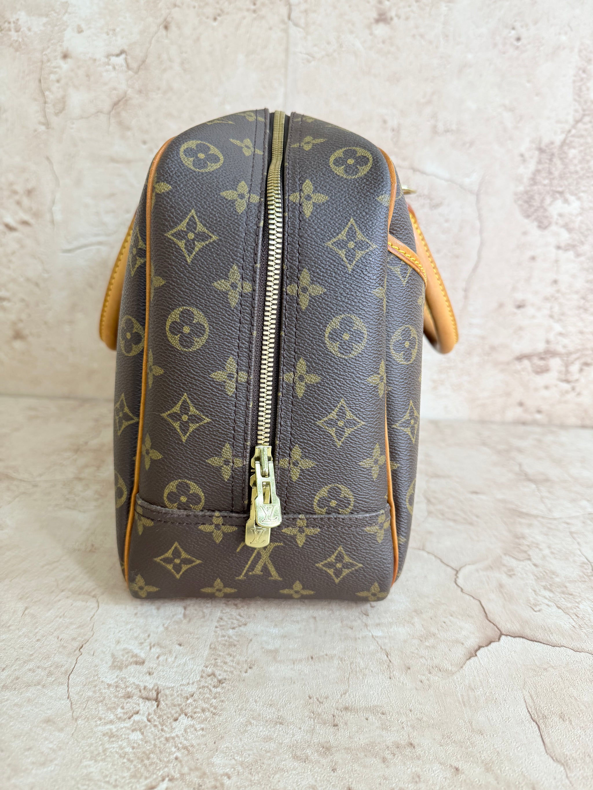 Louis Vuitton Monogram Deauville Bag