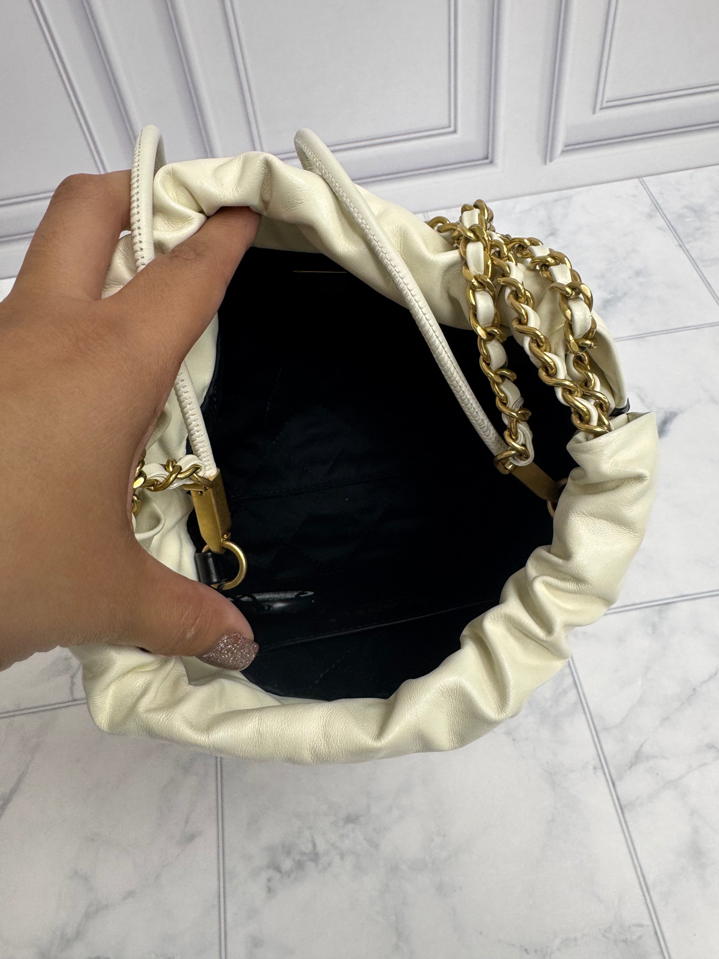 *DONS DROP* Chanel White & Black Shiny Calfskin Mini Chanel 22 Bag