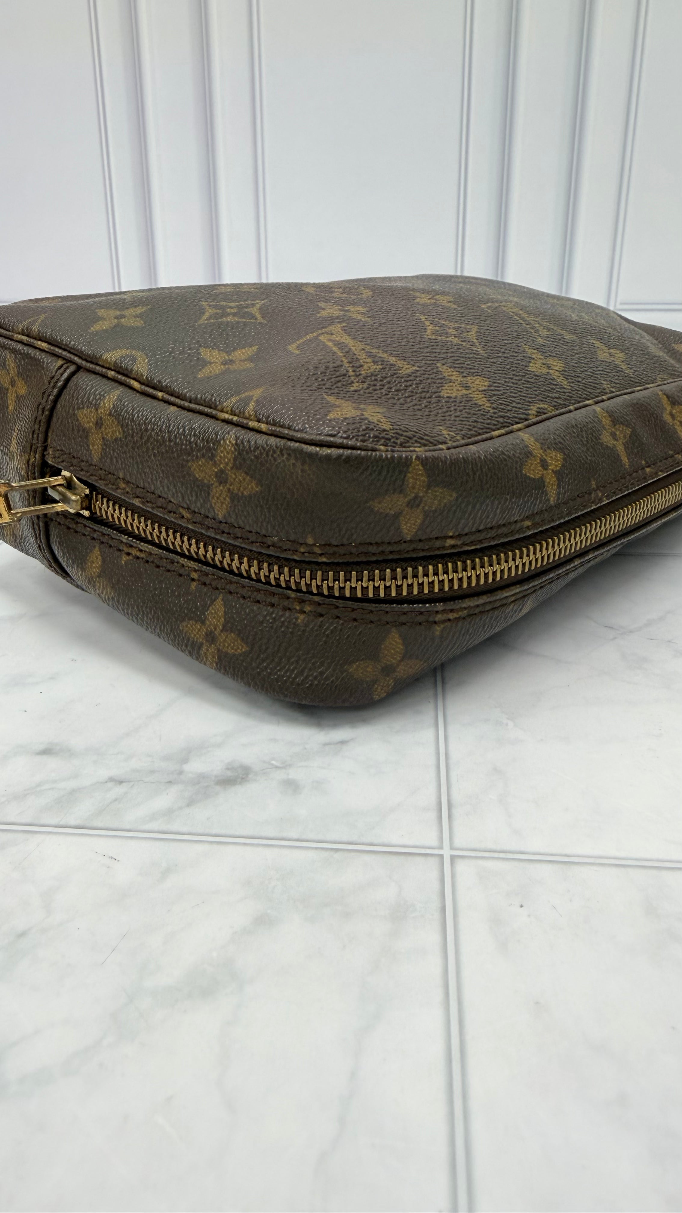 Louis Vuitton Monogram Trousse 23 Pouch