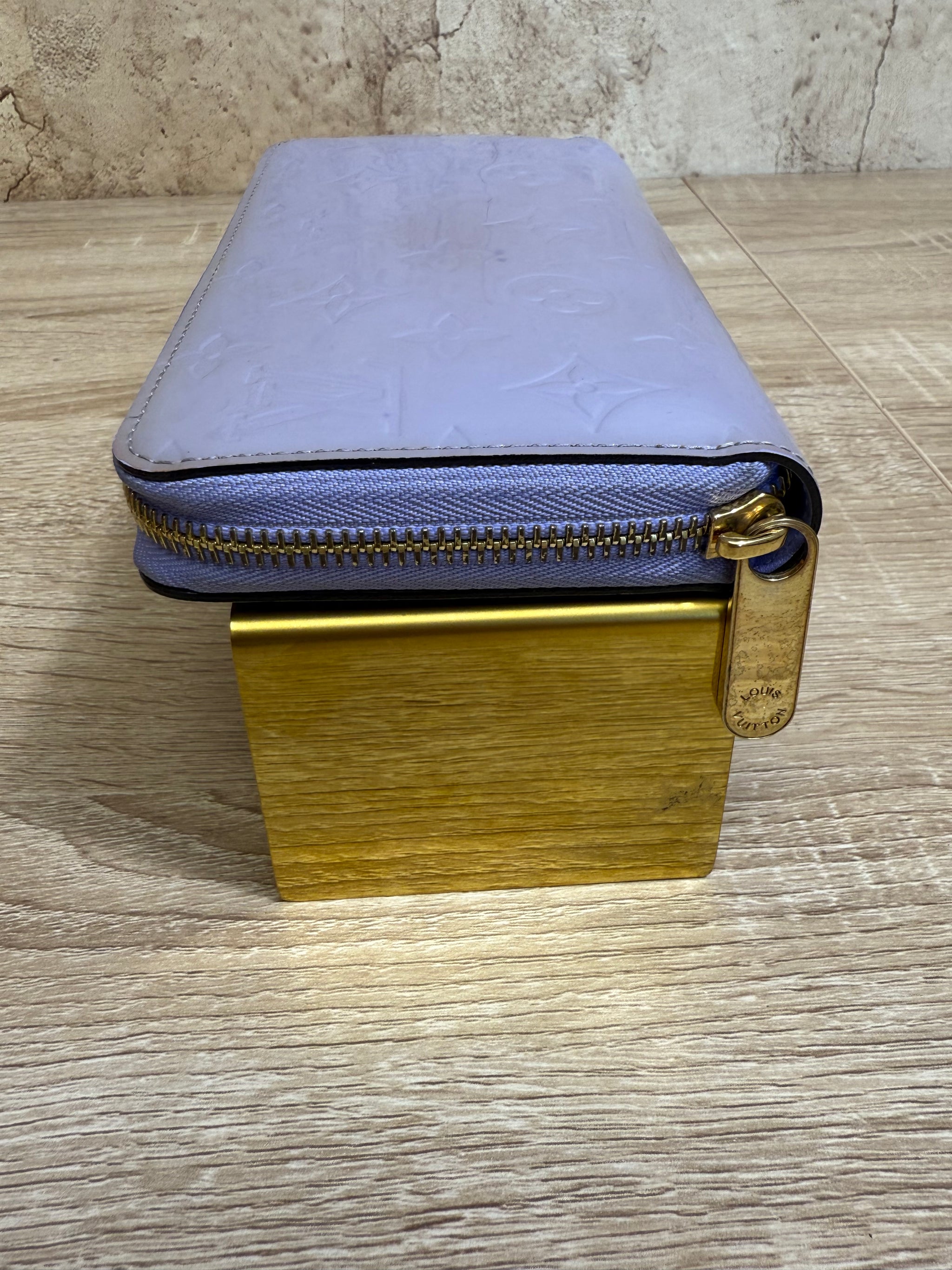 Louis Vuitton Lavender Vernis Zippy Wallet