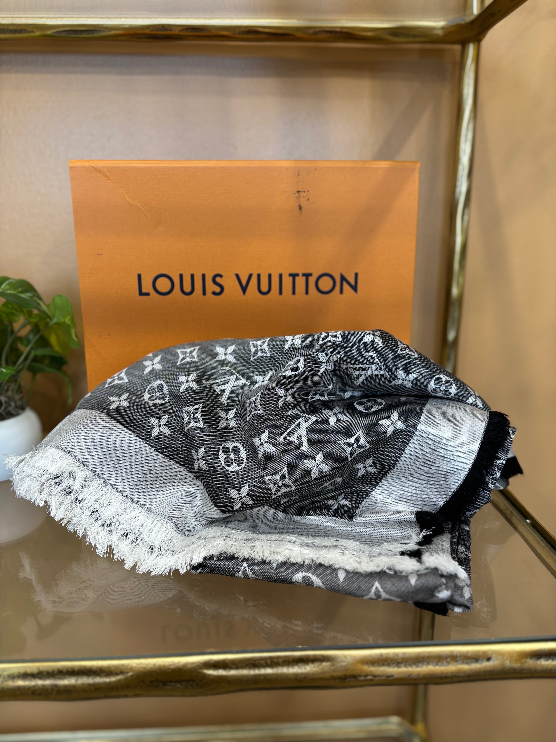 Louis Vuitton Black Gray Monogram Scarf