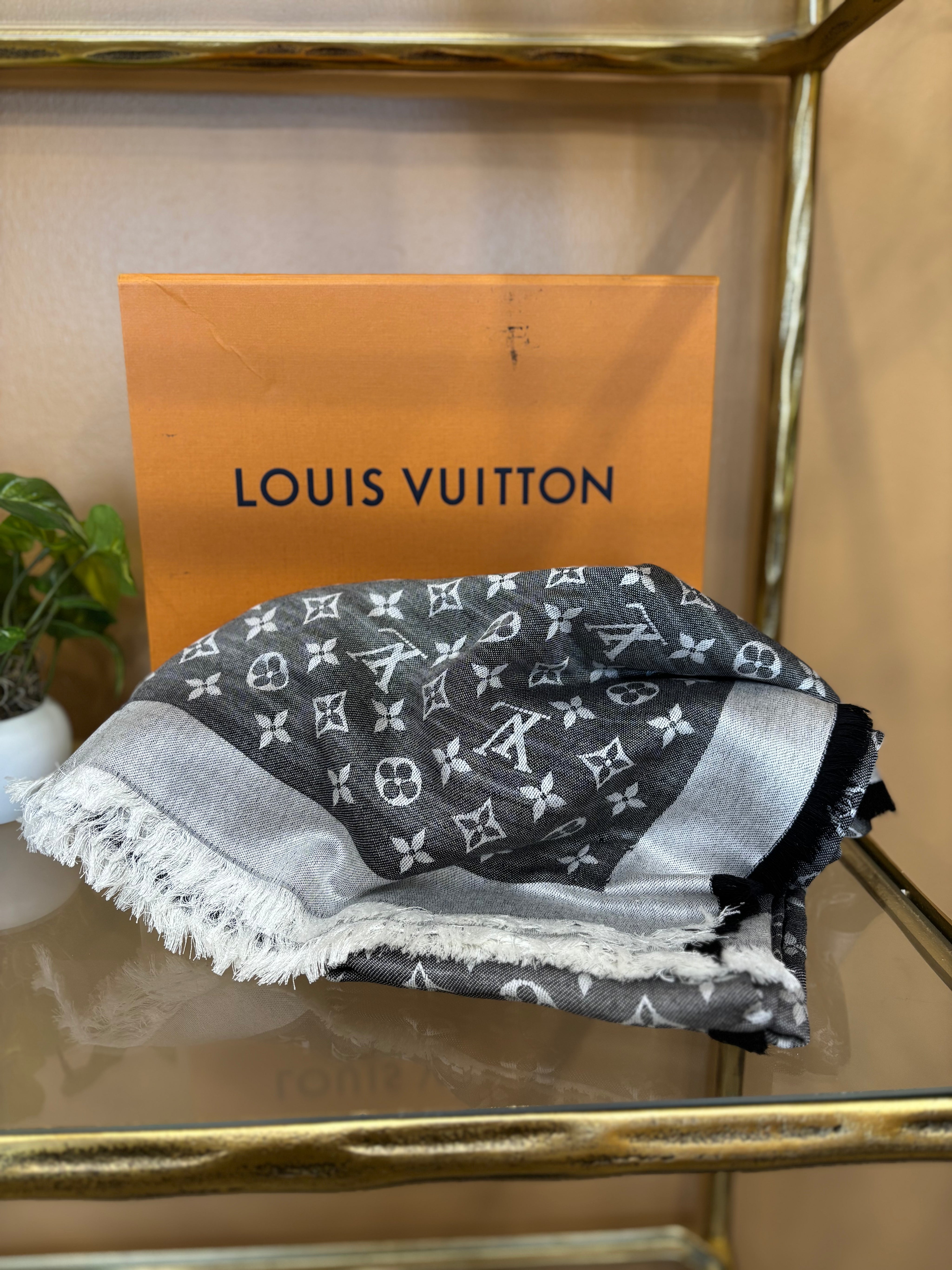 Louis Vuitton Black Gray Monogram Scarf