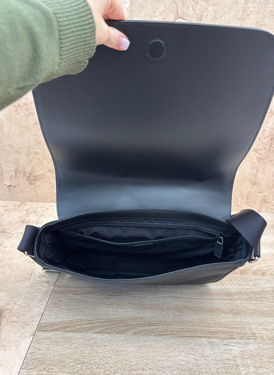 Gucci Black Canvas And Web Messenger Bag