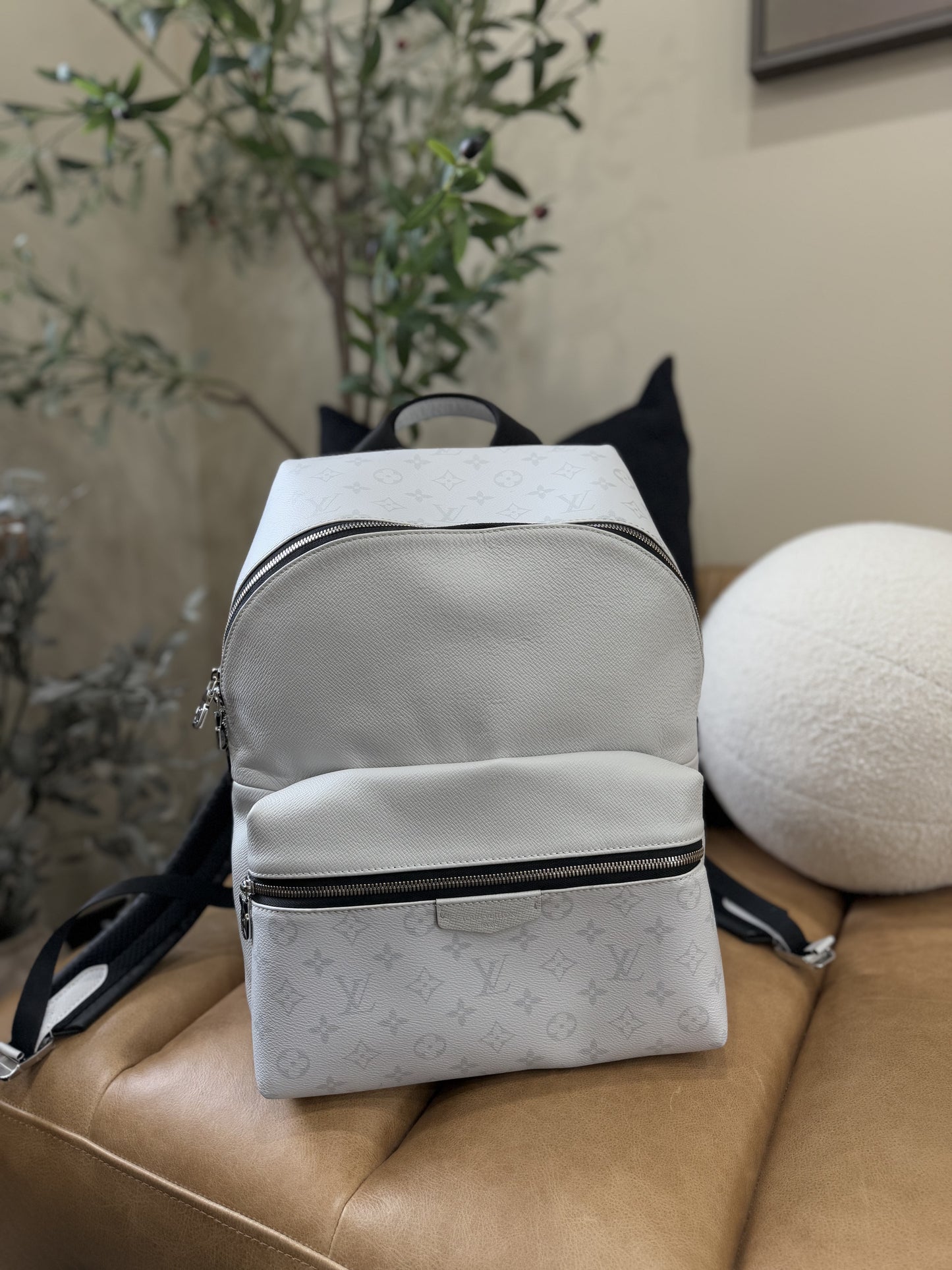 LIKE NEW- Louis Vuitton Antarctic Taigarama Discovery Backpack PM