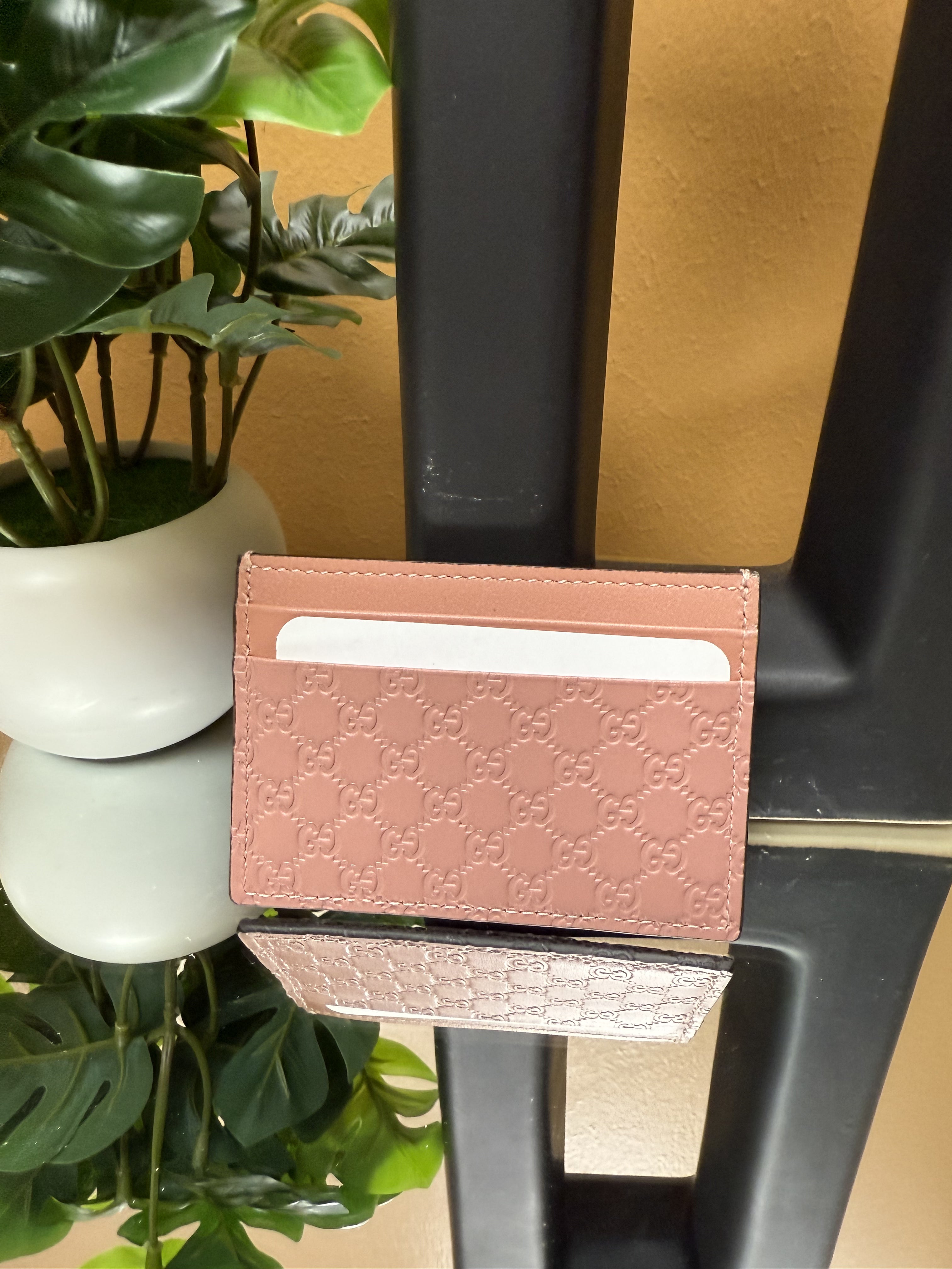 Like New Gucci Pink Microguccissima Card Holder