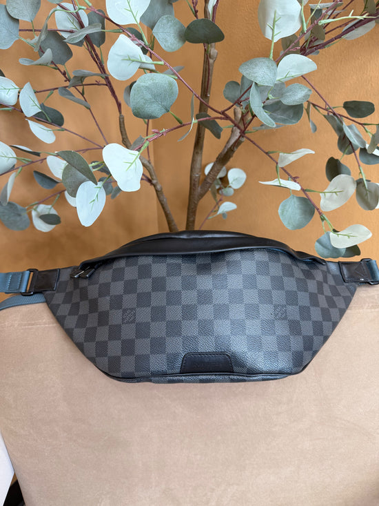 Louis Vuitton Damier Graphite Discovery Bumbag Blue Grey Strap