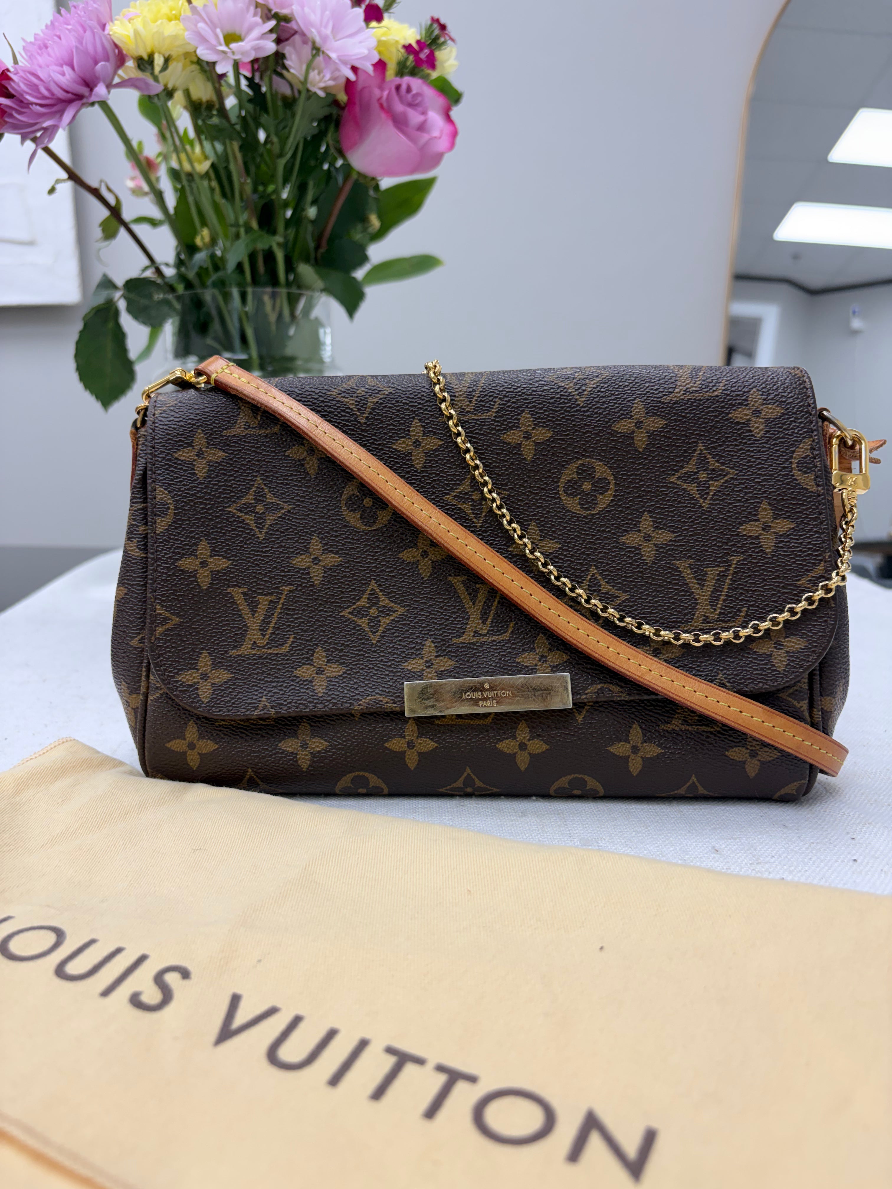 *DONS DROP* Louis Vuitton Monogram Favorite MM Crossbody Bag