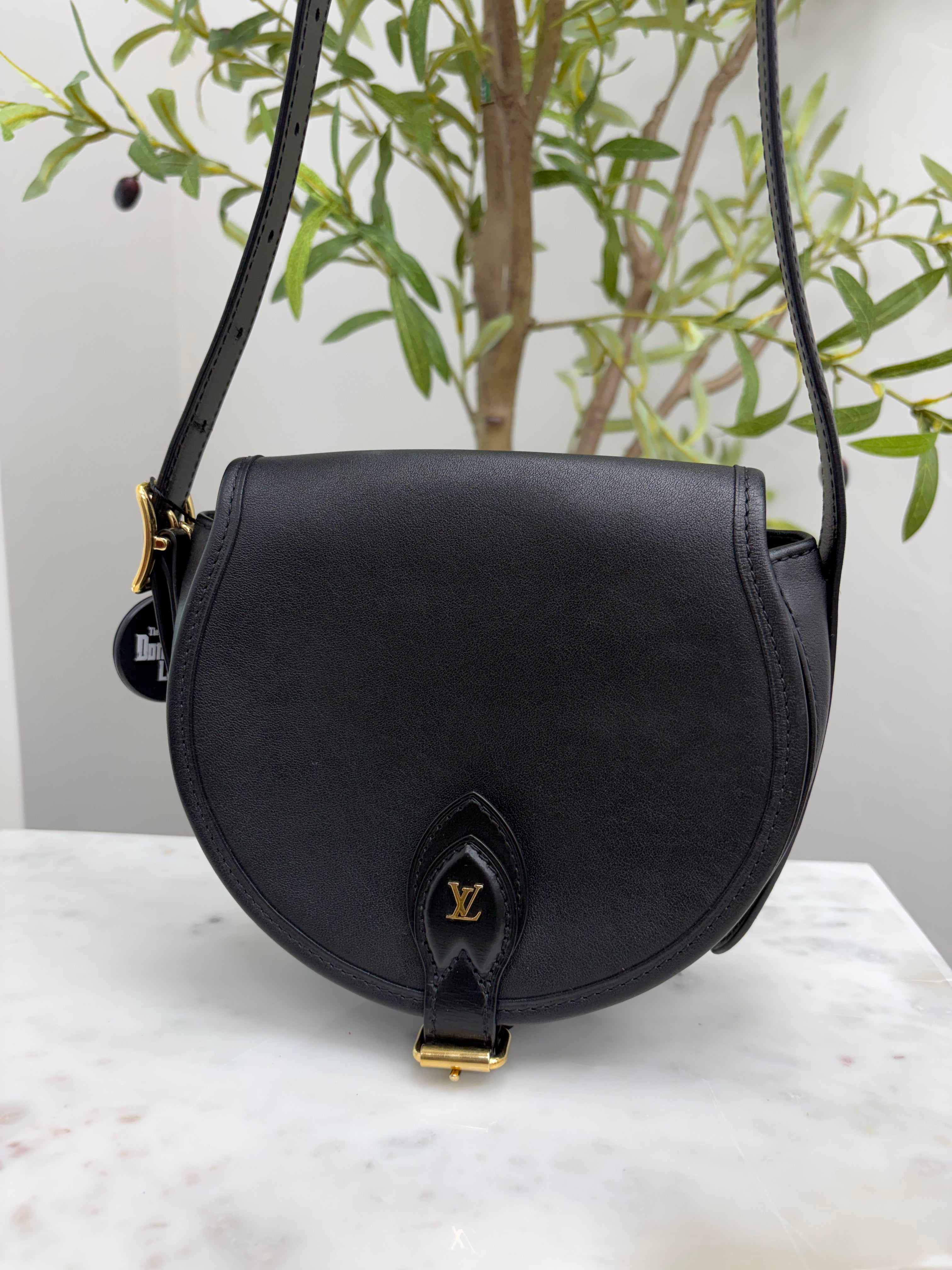 *DONS DROP* Louis Vuitton Black Leather Tambourine Crossbody