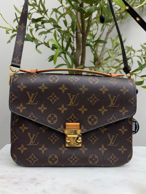*DONS DROP* Louis Vuitton Monogram Pochette Metis Crossbody Bag