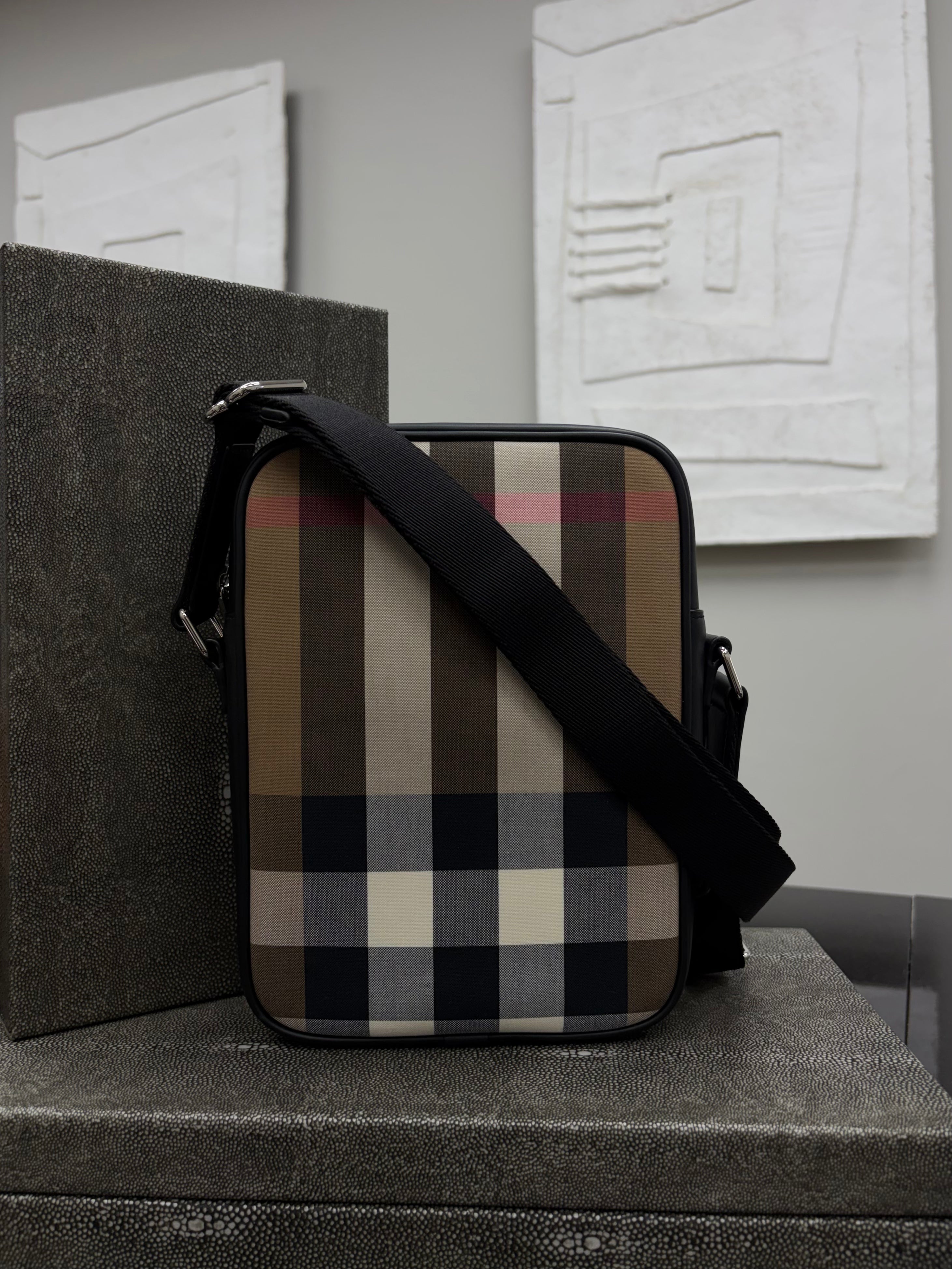 *DONS DROP* BRAND NEW Burberry Check Canvas & Leather Paddy Crossbody