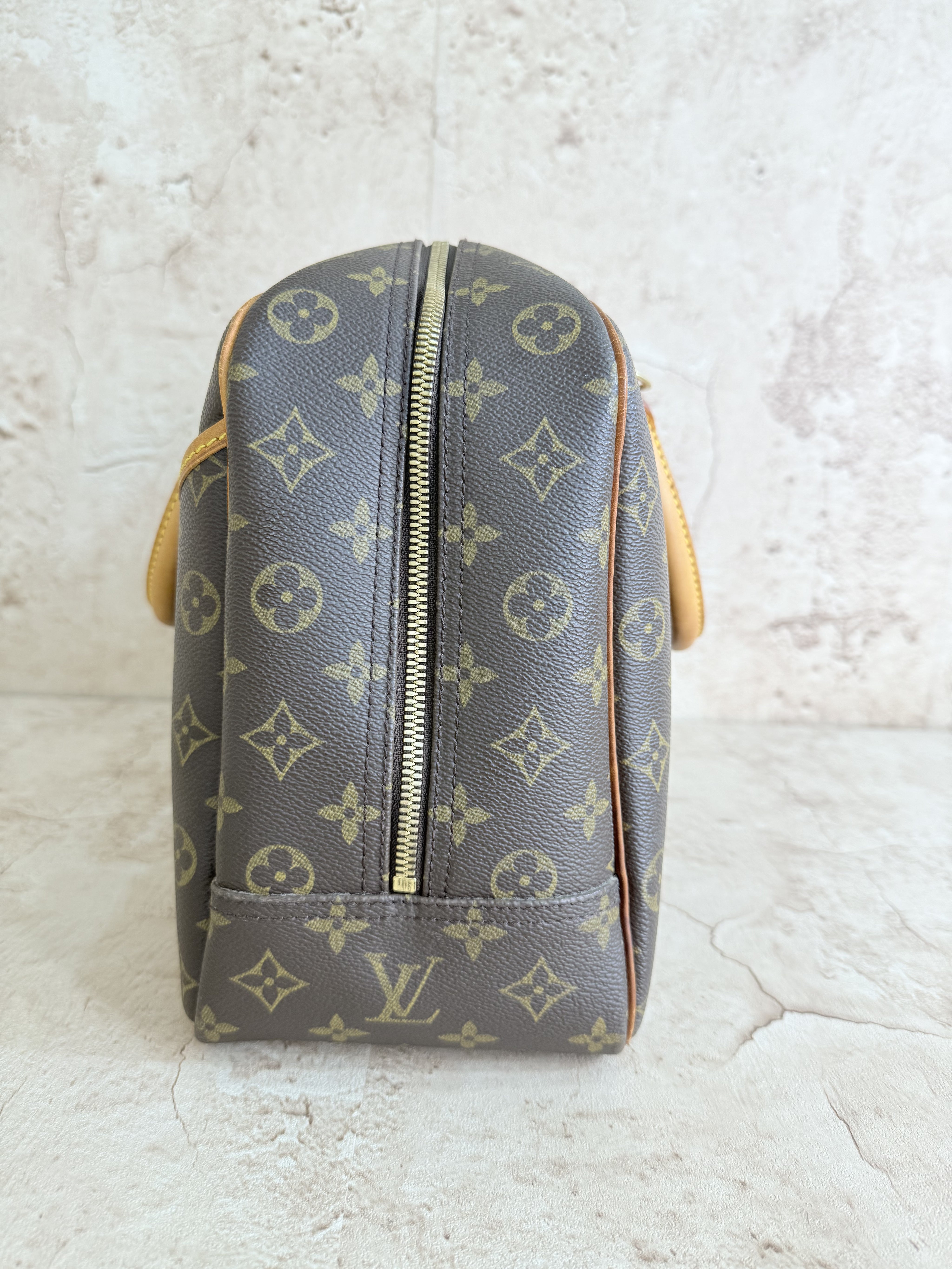 Louis Vuitton Monogram Deauville Bag