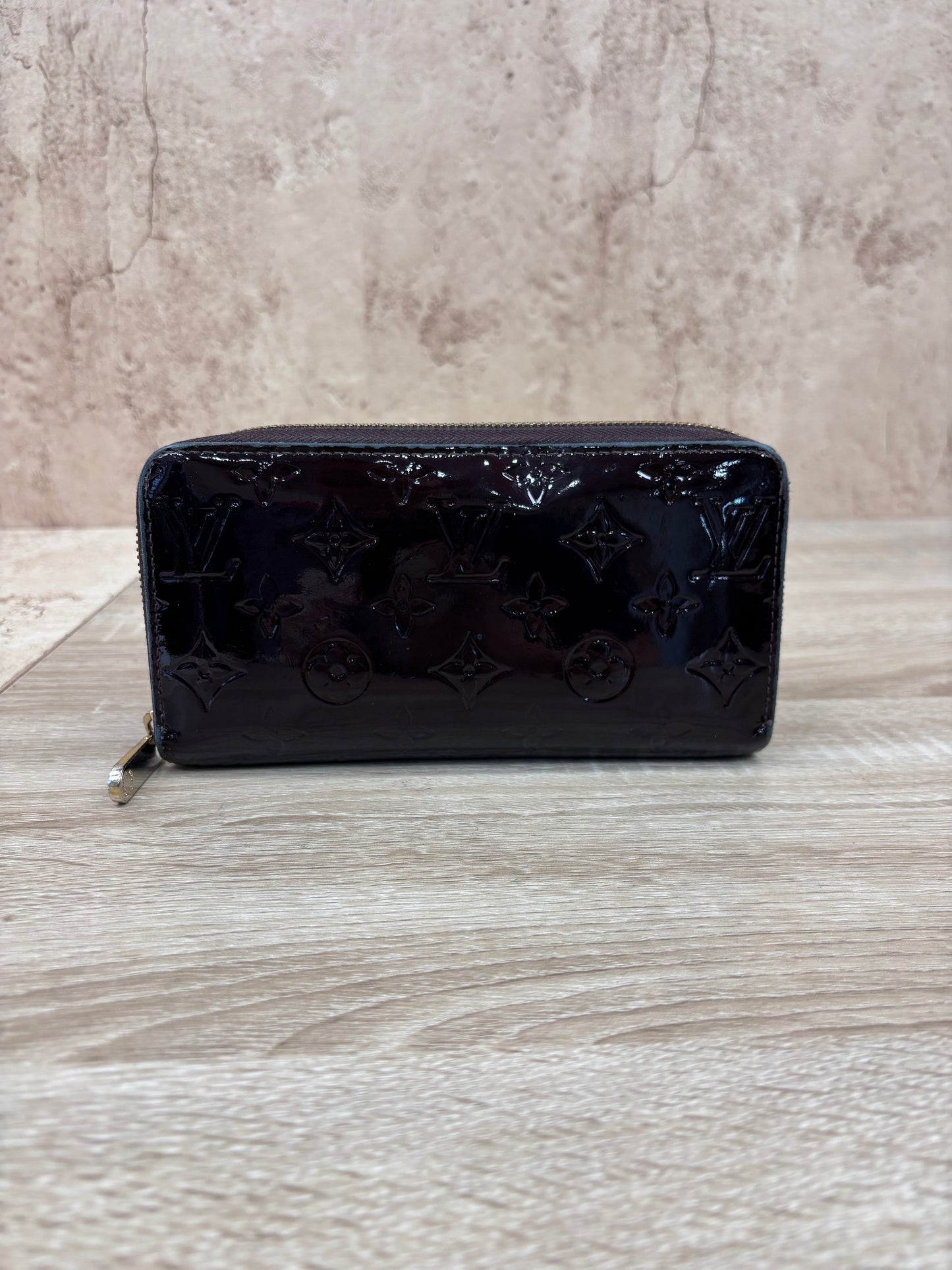 Louis Vuitton Plum Vernis Zippy Wallet