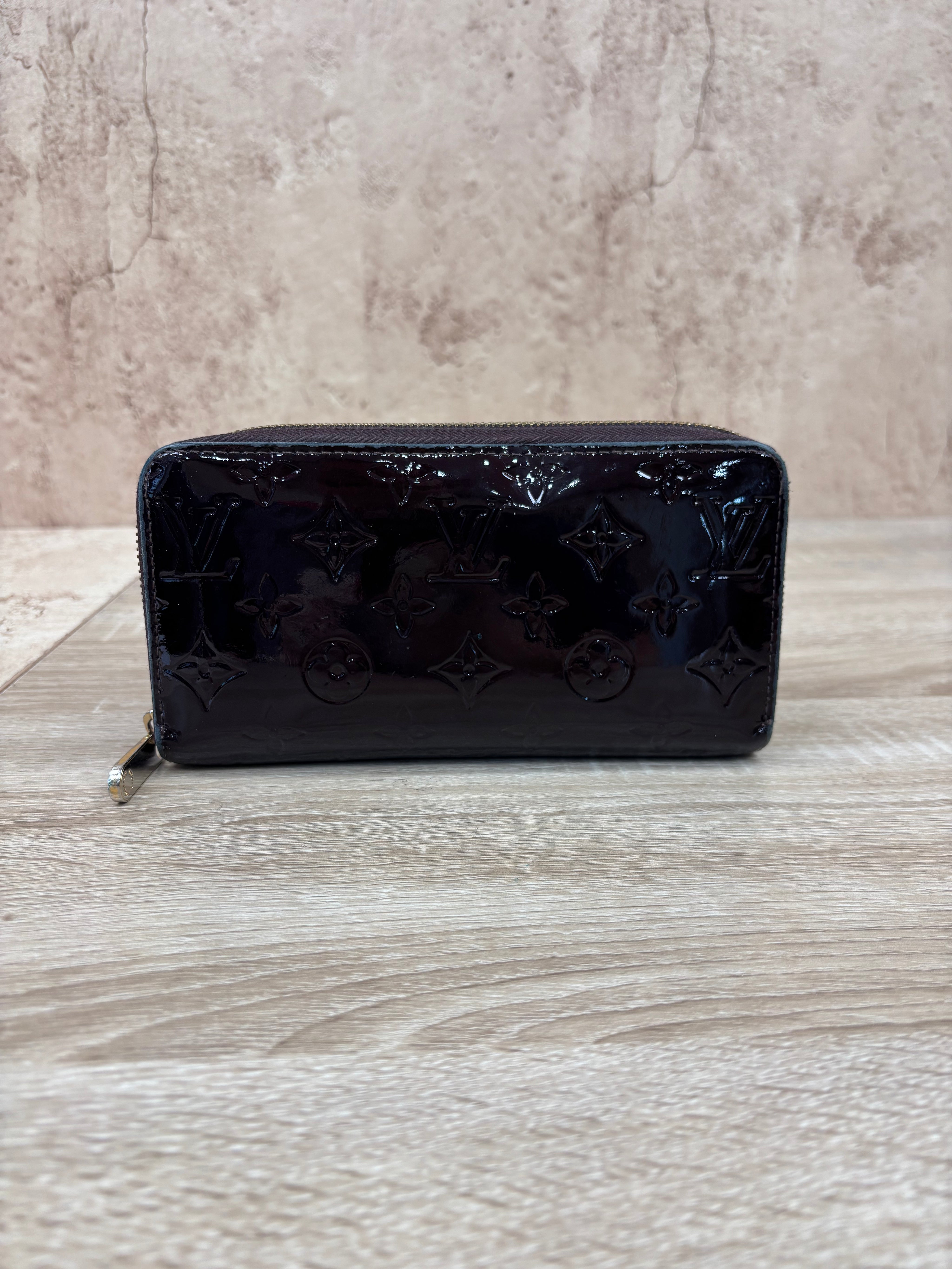 Louis Vuitton Plum Vernis Zippy Wallet