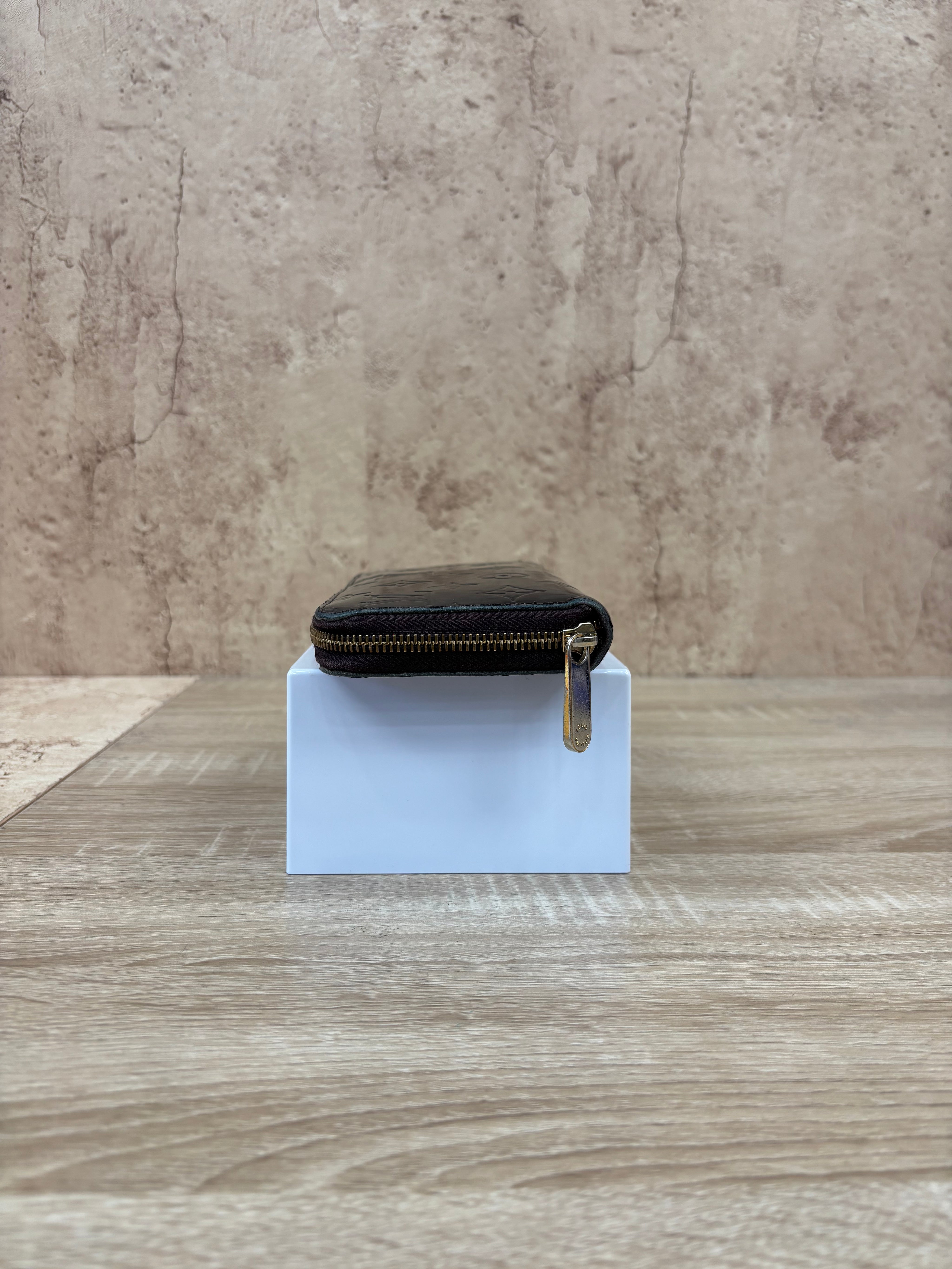 Louis Vuitton Plum Vernis Zippy Wallet