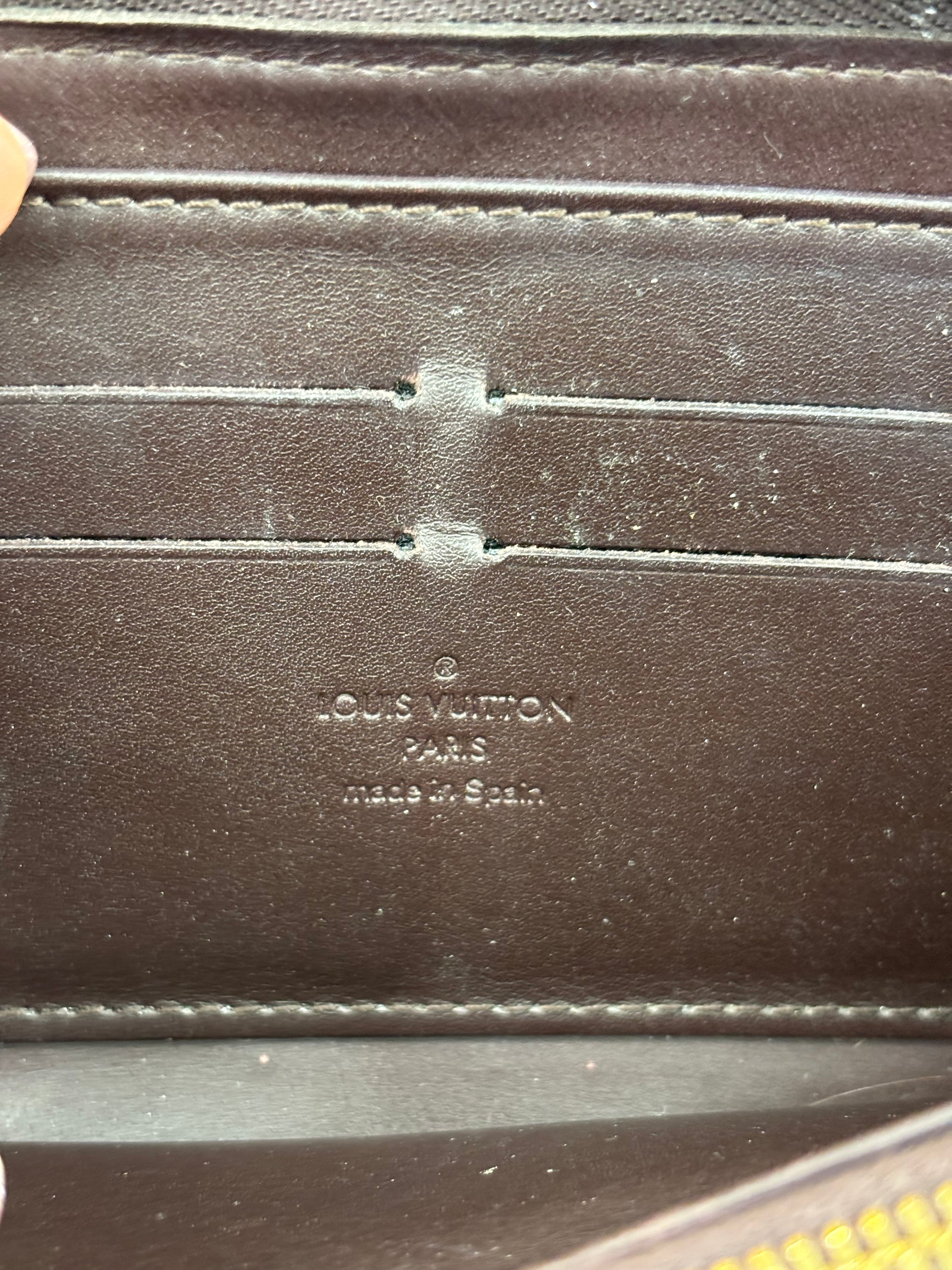 Louis Vuitton Plum Vernis Zippy Wallet