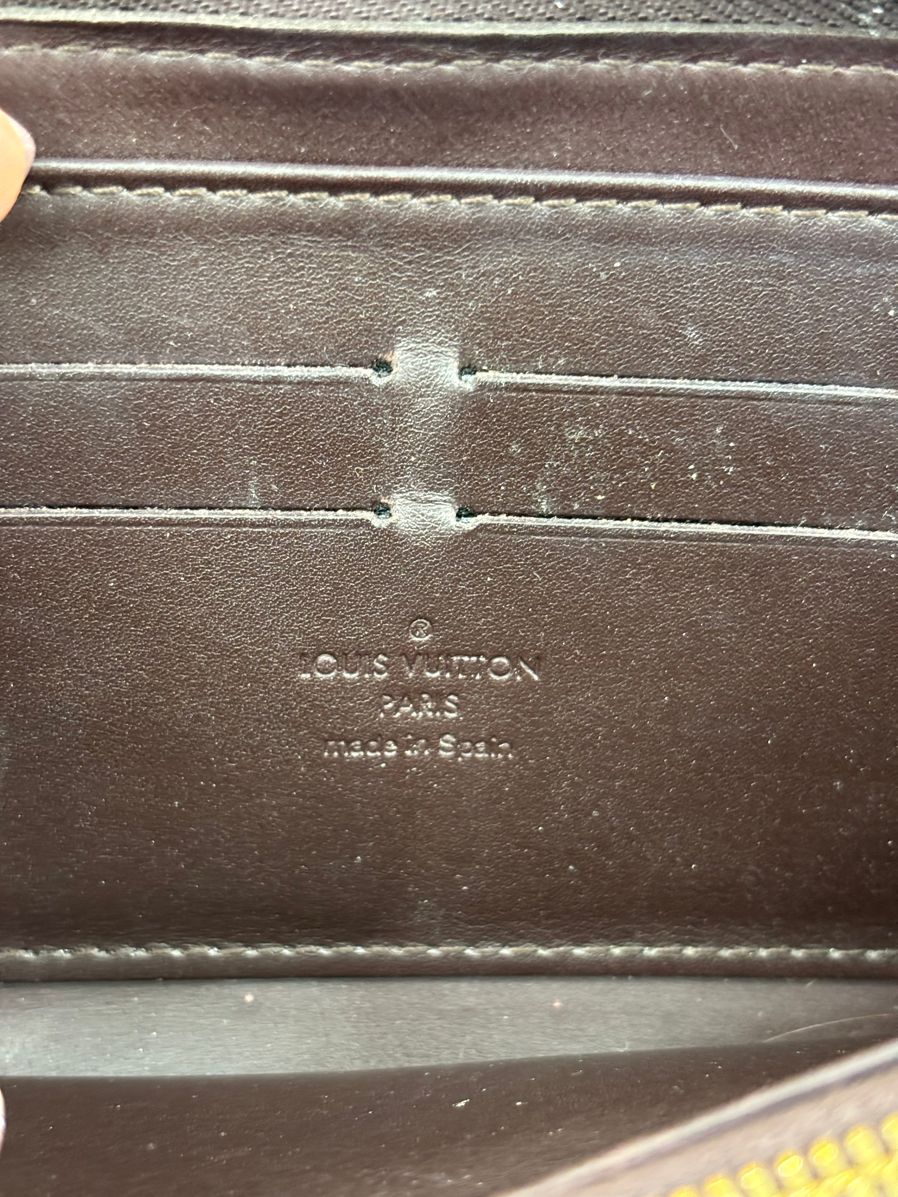 Louis Vuitton Plum Vernis Zippy Wallet