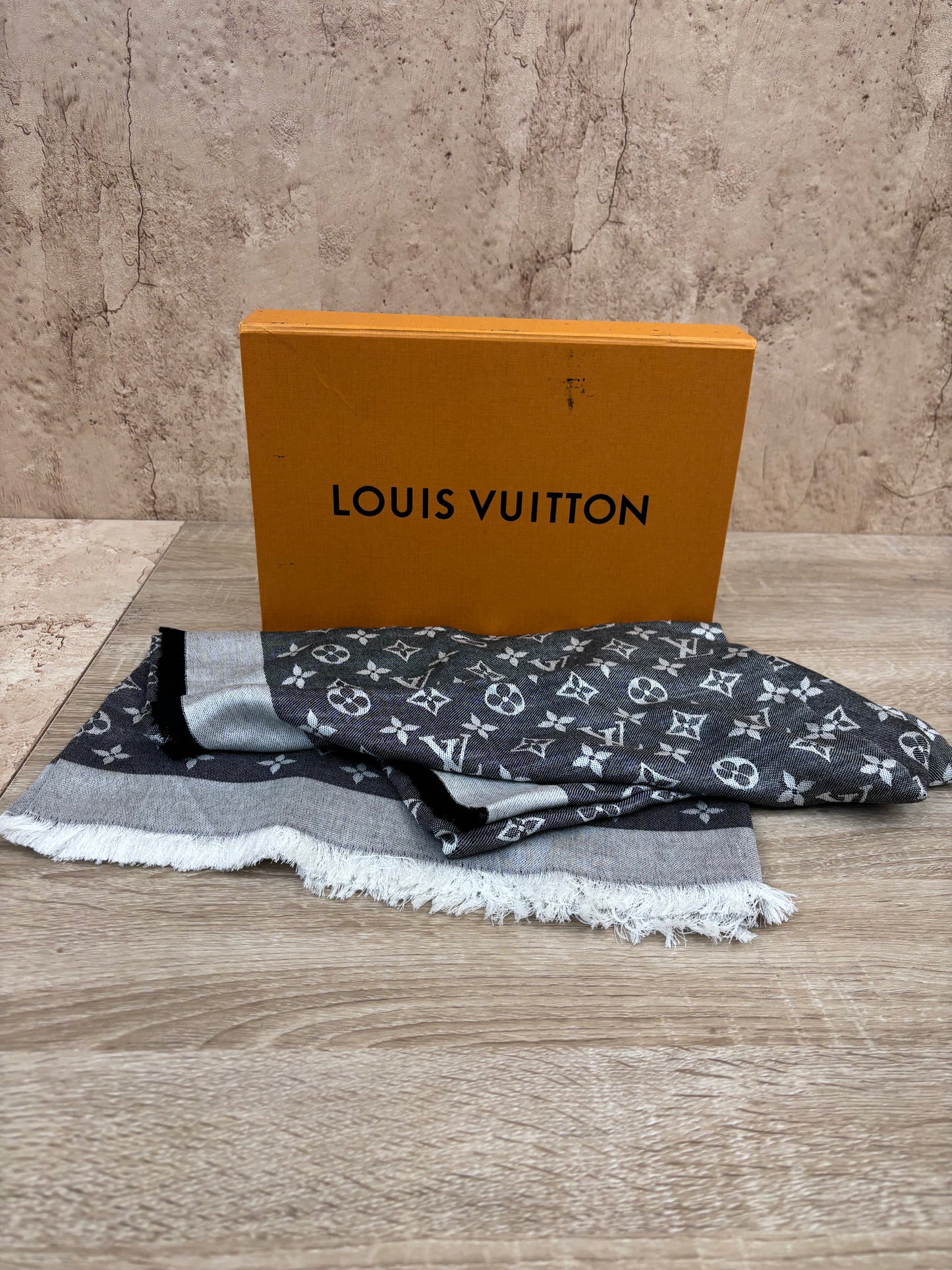 Louis Vuitton Black Gray Monogram Scarf
