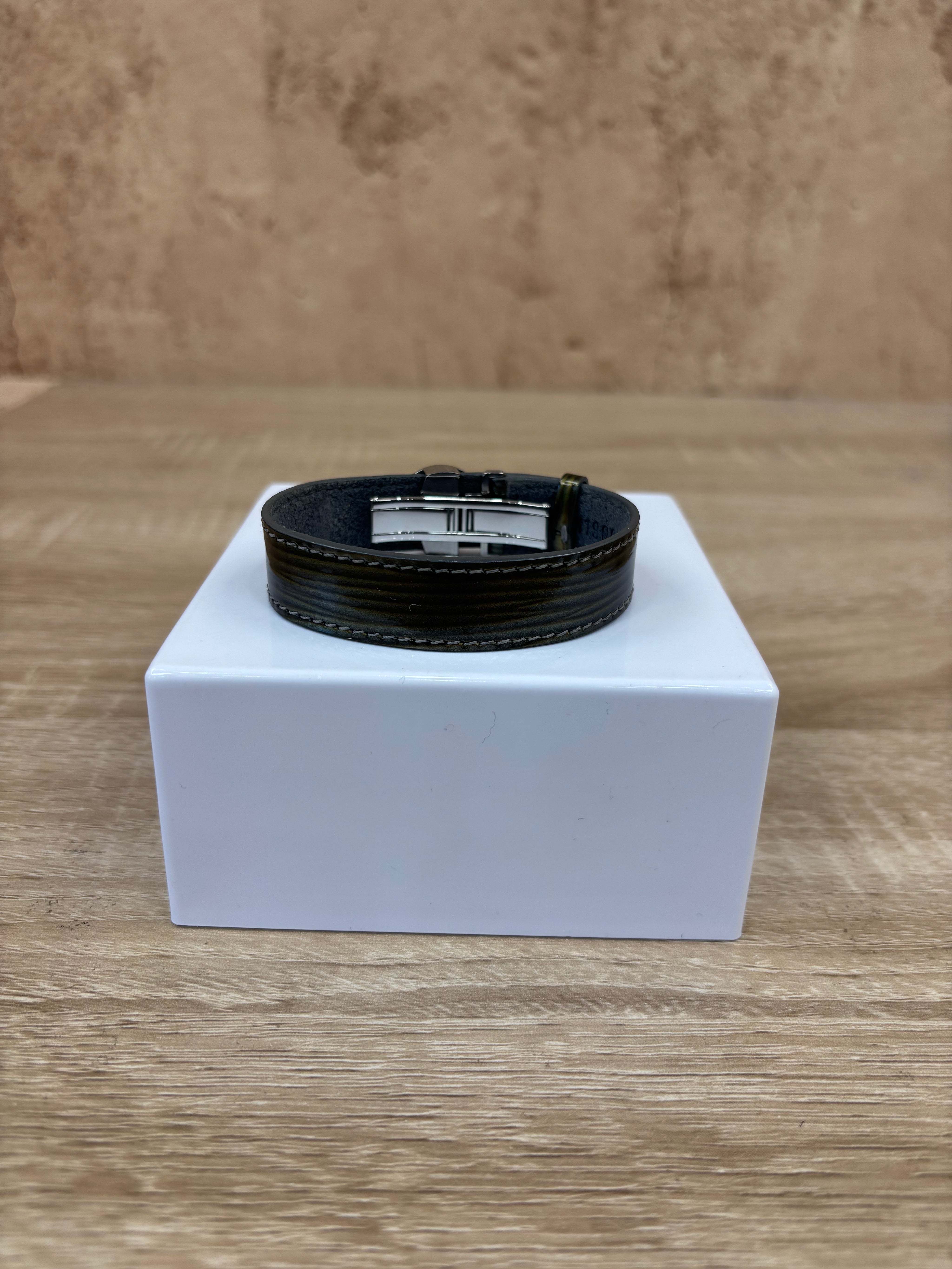 Louis Vuitton Green Vernis Leather Bracelet