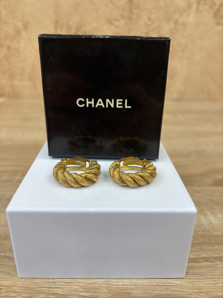 Chanel Gold Twist Hoop Clip On
