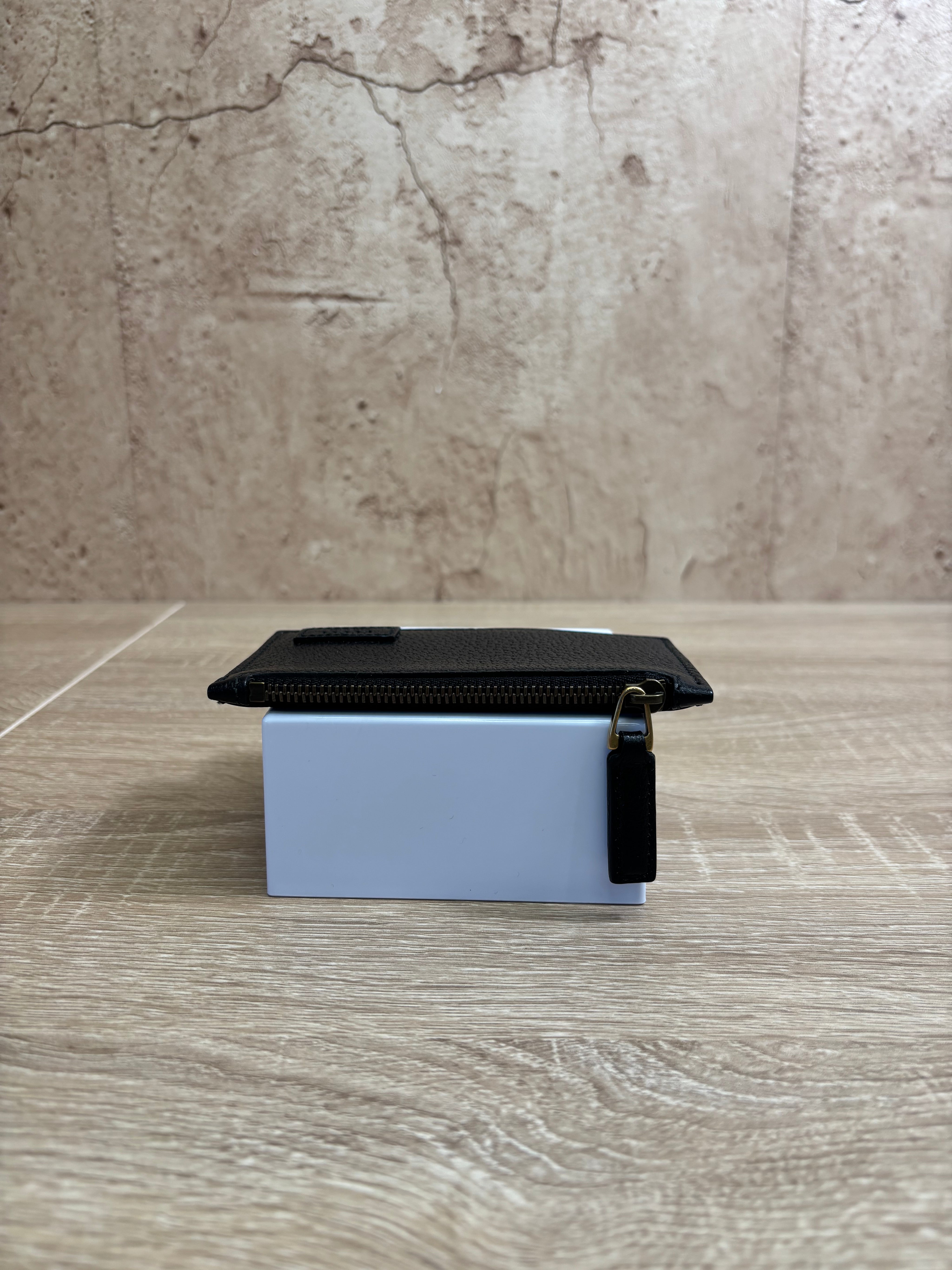 Gucci Black Leather Zip Top Card Case