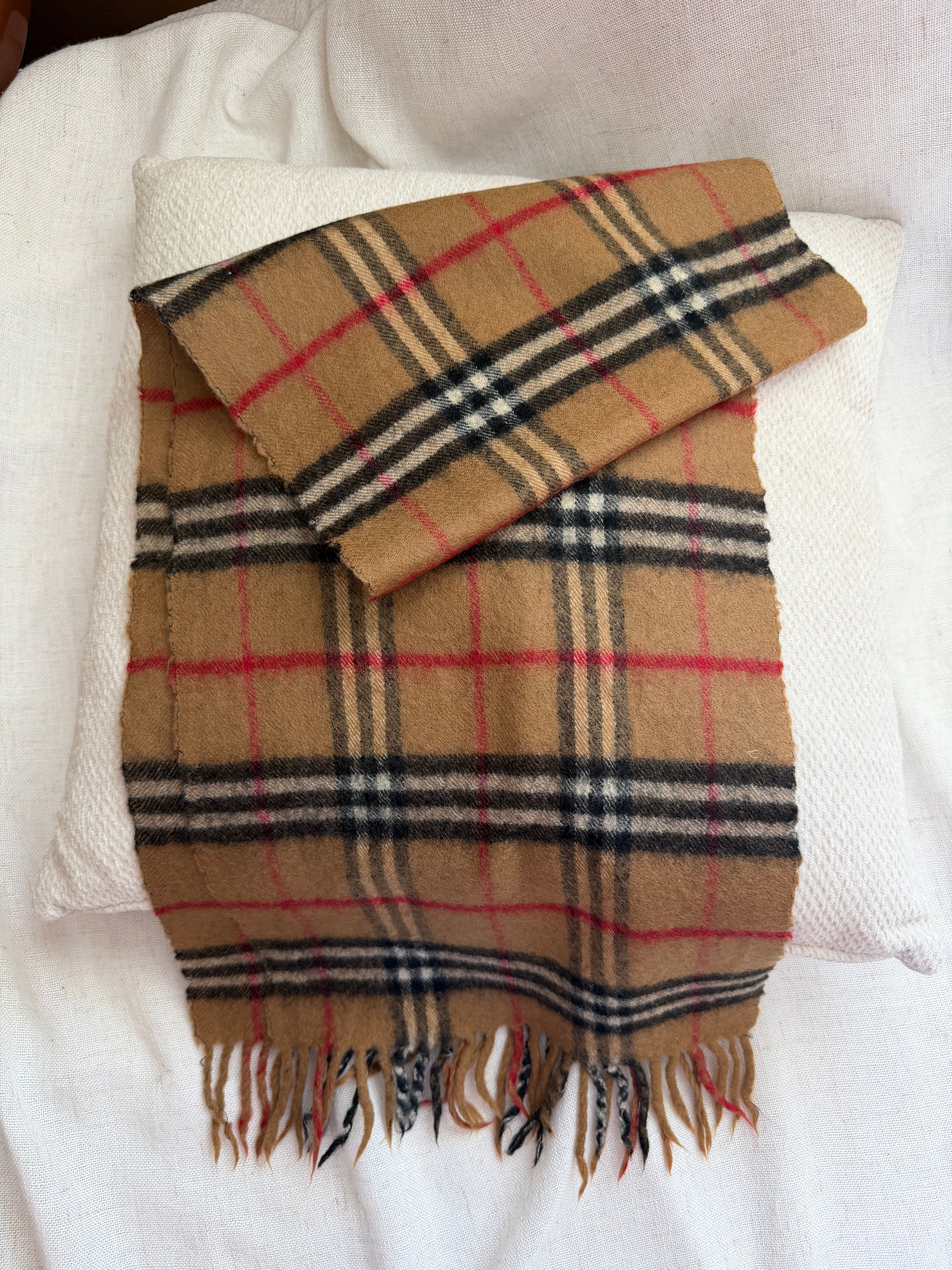 Burberry Vintage Brown And Black Novacheck LambsWool Scarf
