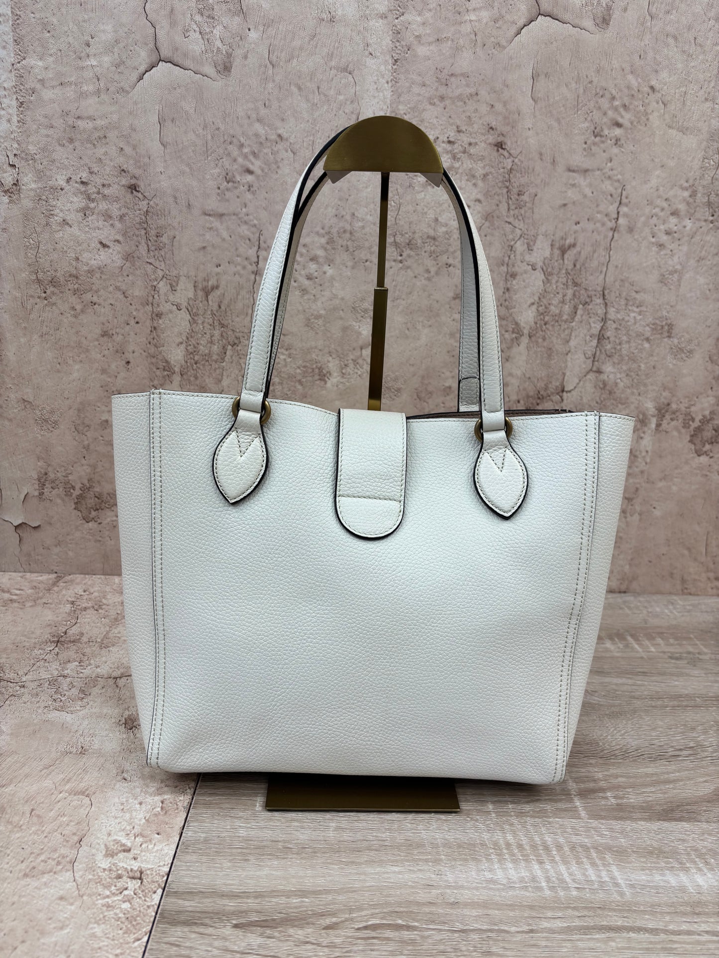 BRAND NEW- Gucci White Leather Dahlia Tote With Pouch