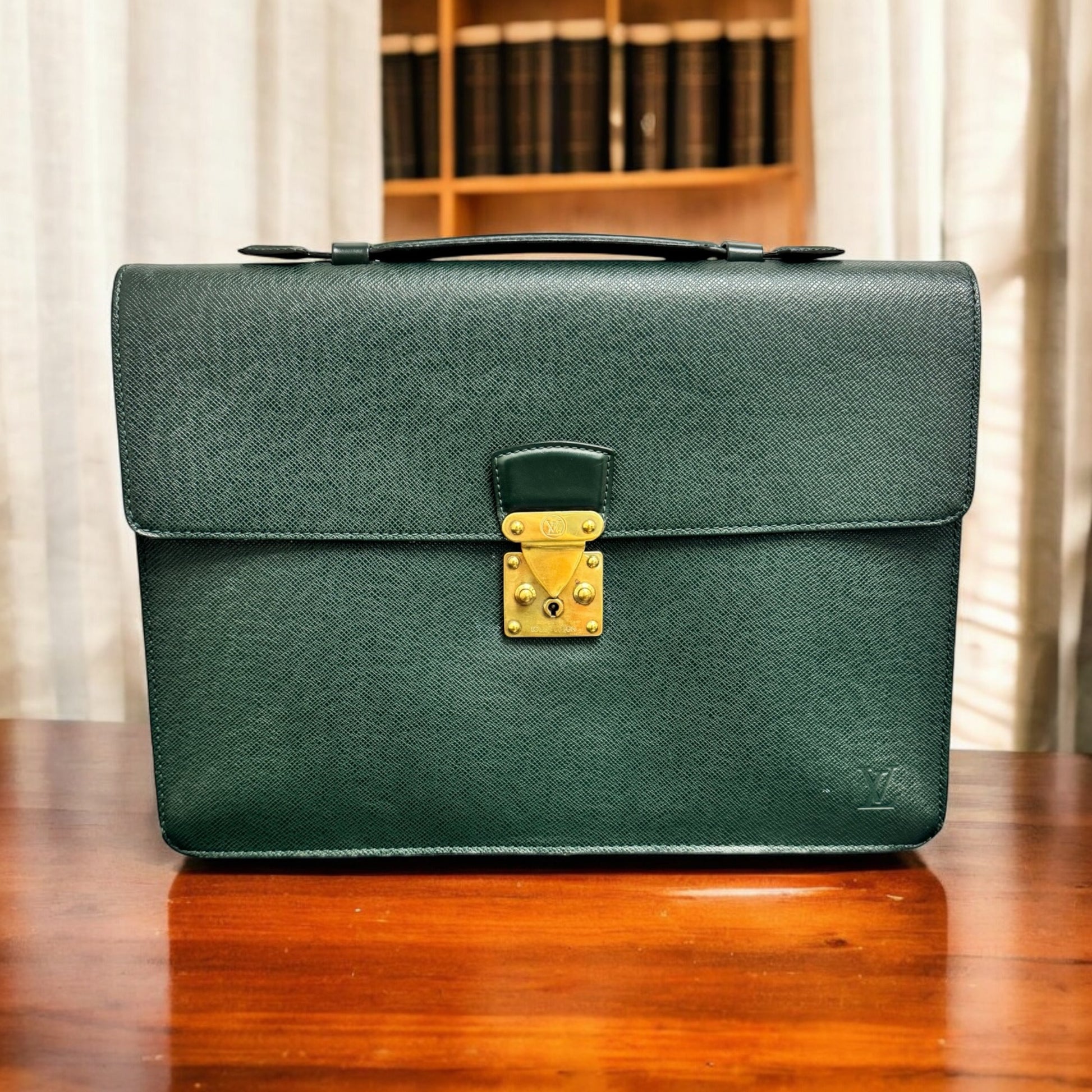 Louis Vuitton Green Taiga Leather Buisness Case