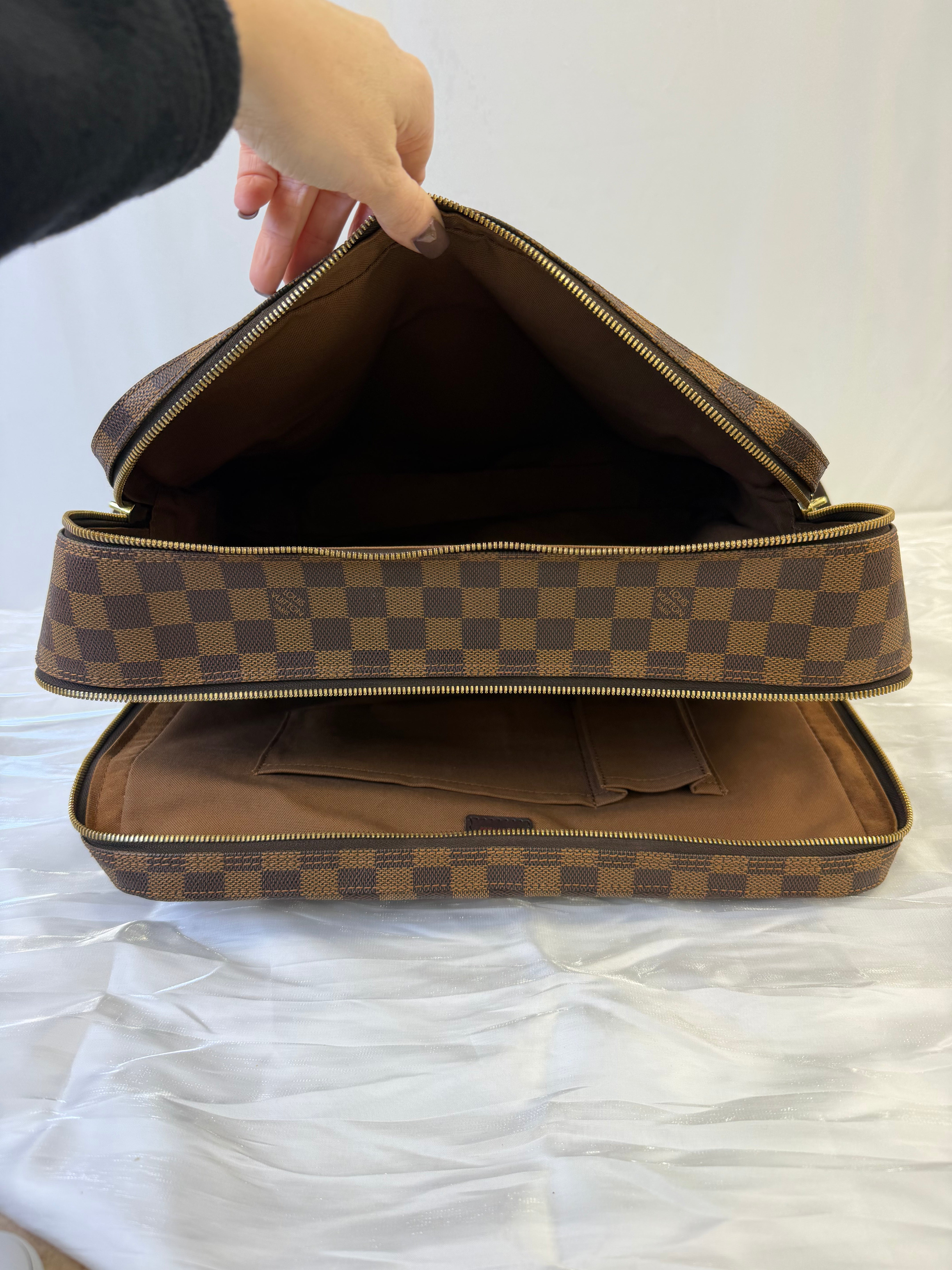 Louis Vuitton Damier Ebene Dorsoduro Messenger Bag