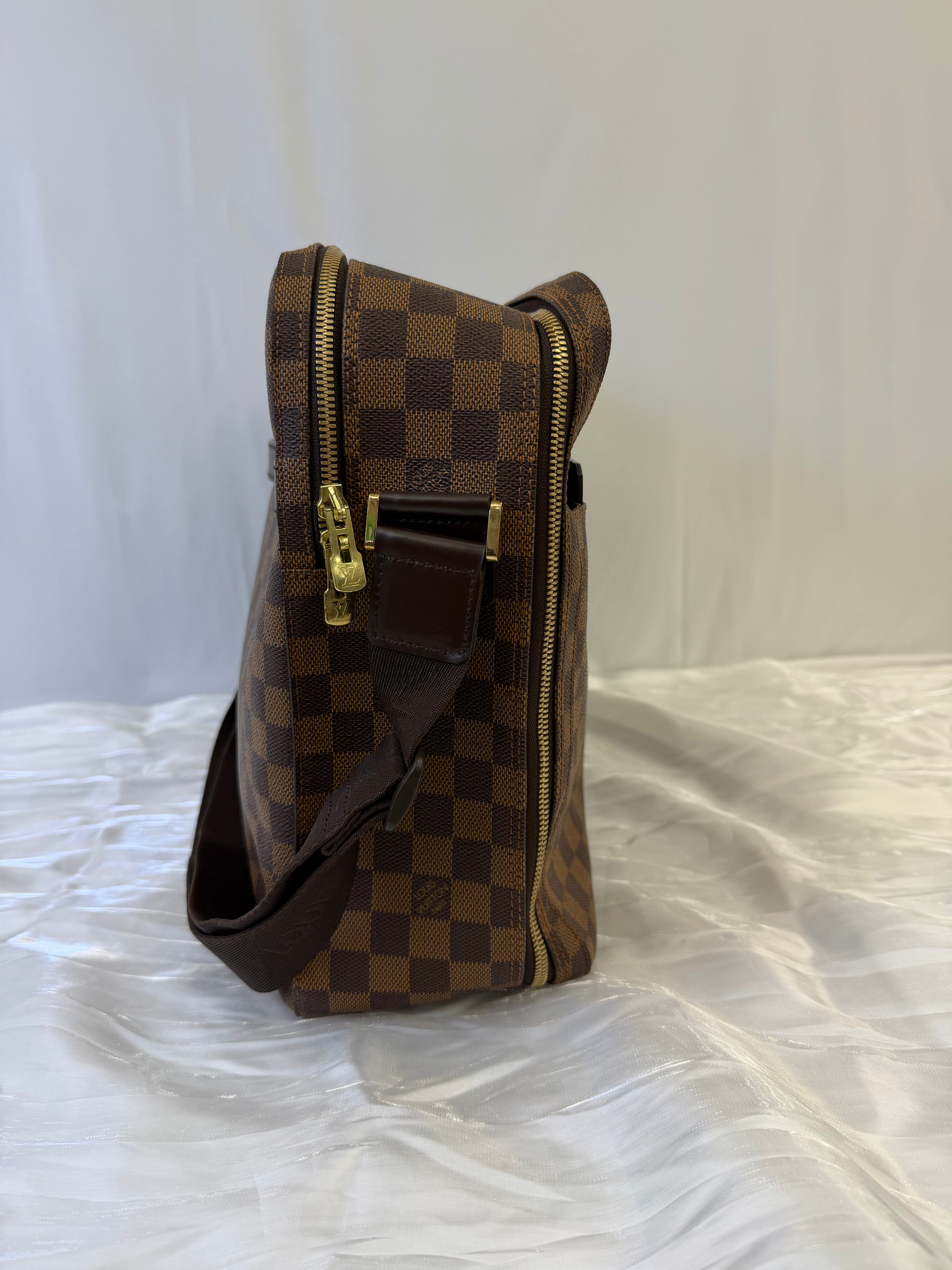 Louis Vuitton Damier Ebene Dorsoduro Messenger Bag