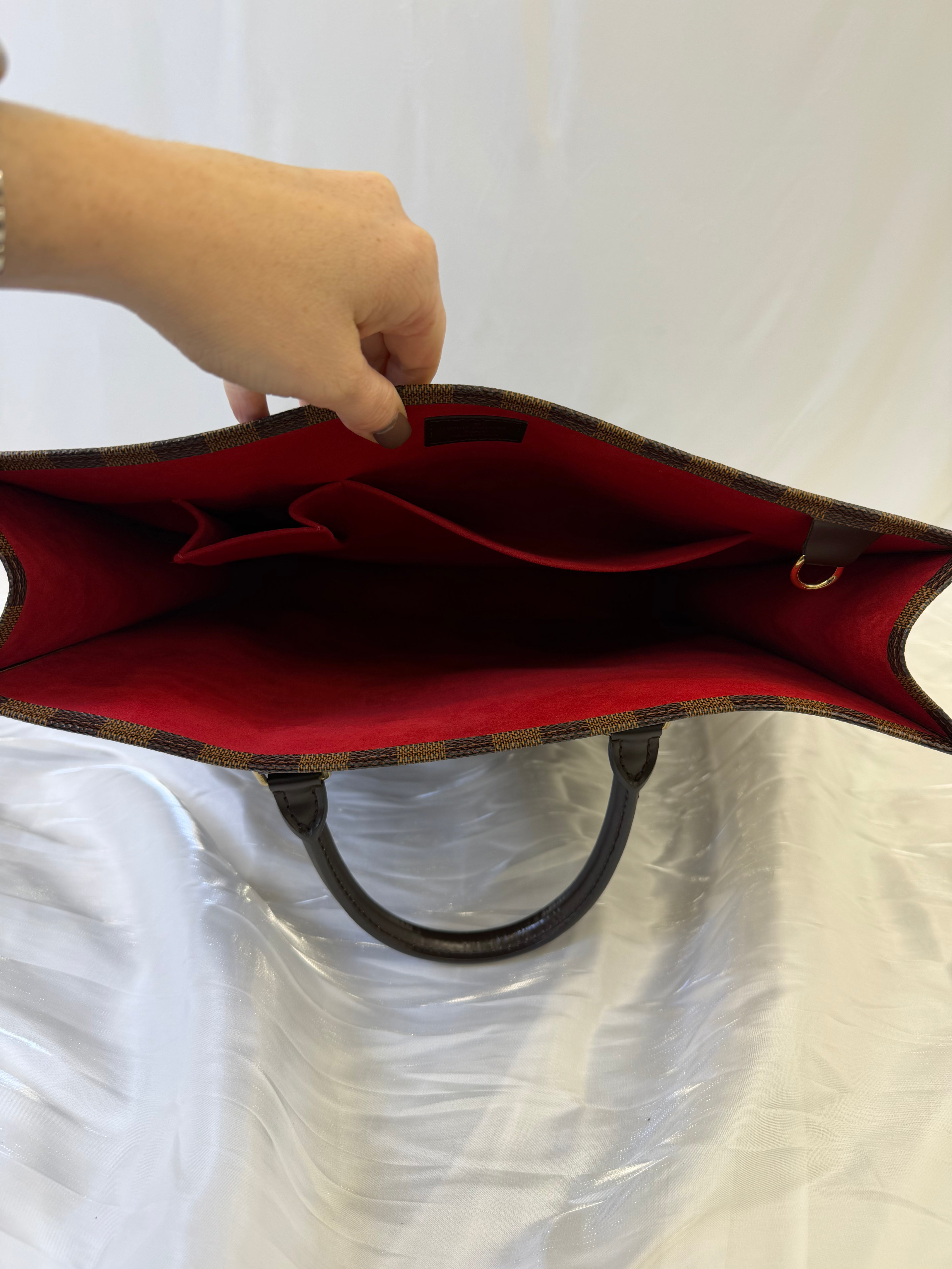 Louis Vuitton Damier Ebene Sac Plat Bag