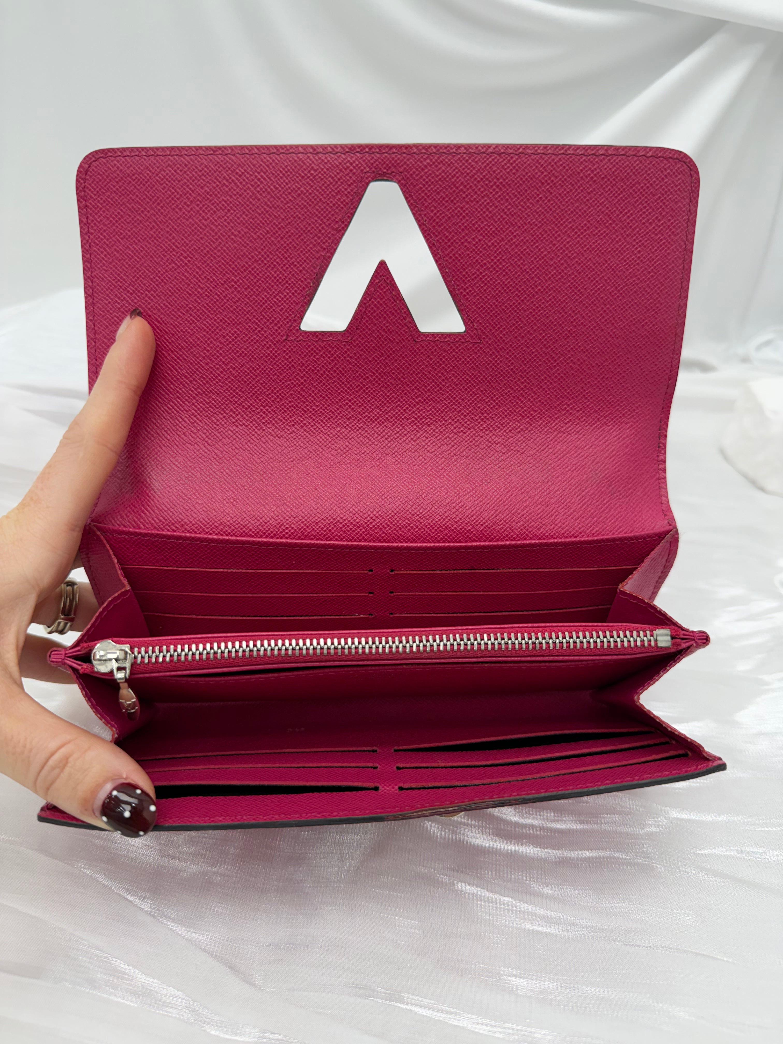 Louis Vuitton Pink Epi Twist Sarah Wallet