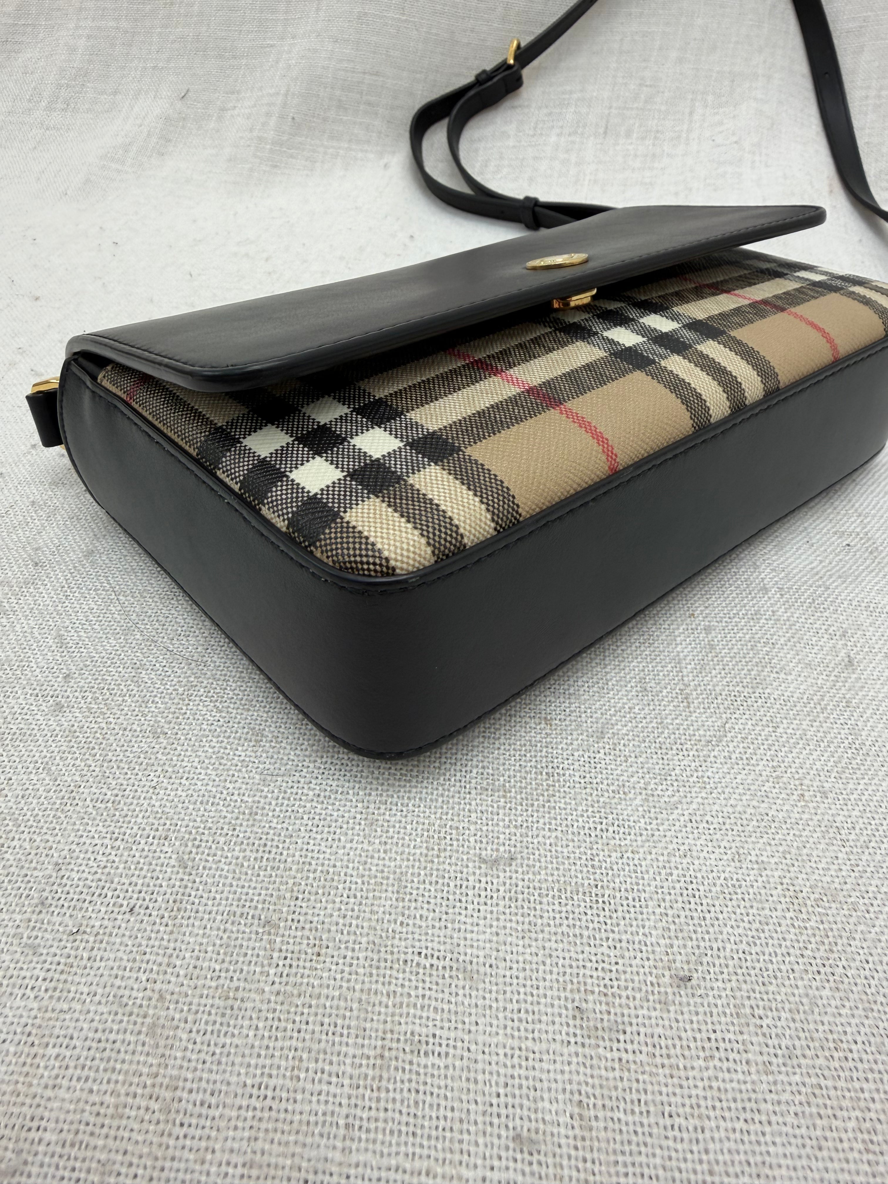 LIKE NEW- Burberry Tan Nova Check & Black Calfskin Hampshire Crossbody